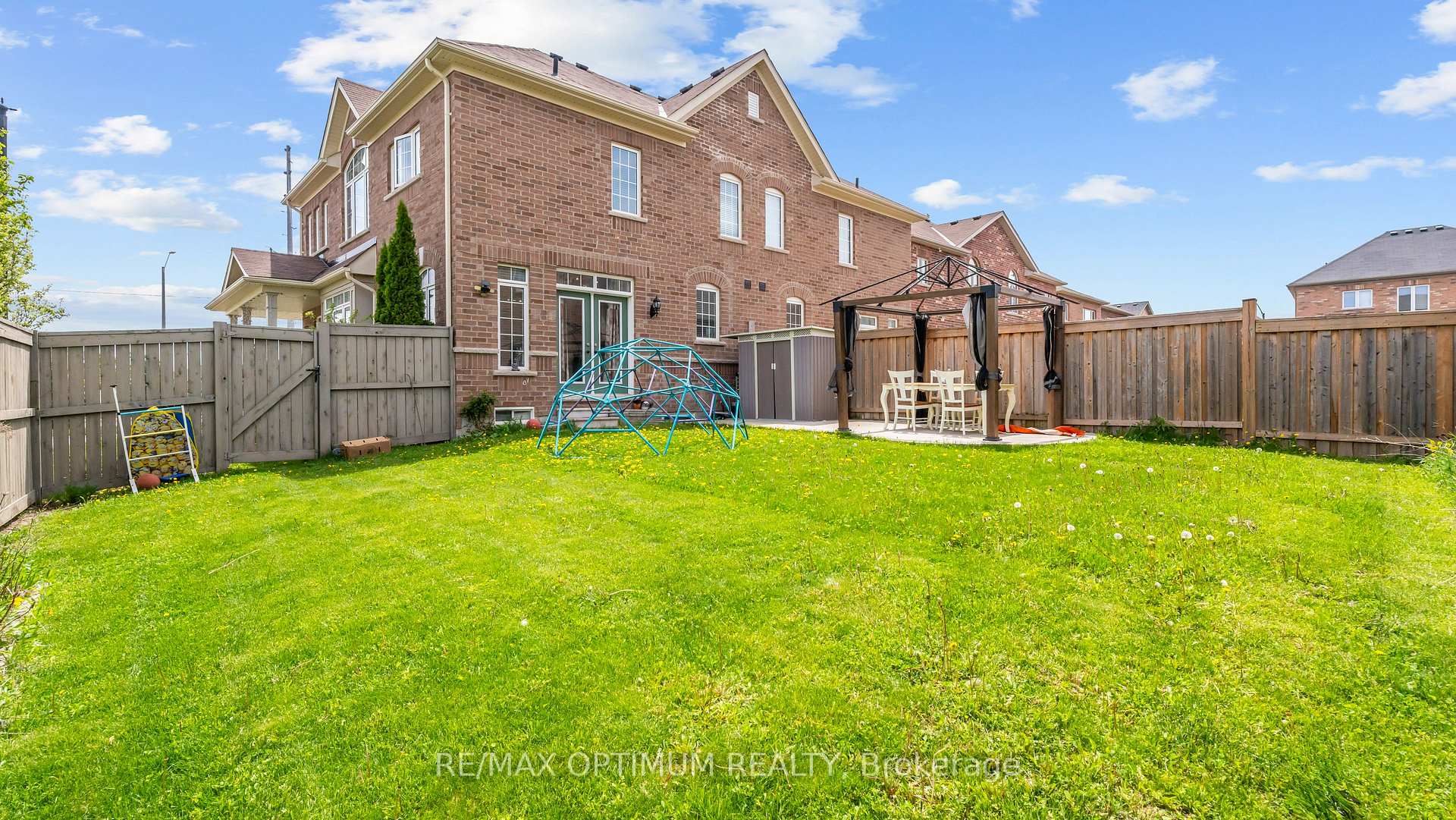 Photo 46 of 39 Divinity Circle, Brampton, Northwest Brampton — HOMEH