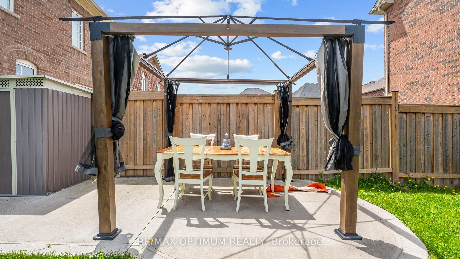 Photo 48 of 39 Divinity Circle, Brampton, Northwest Brampton — HOMEH