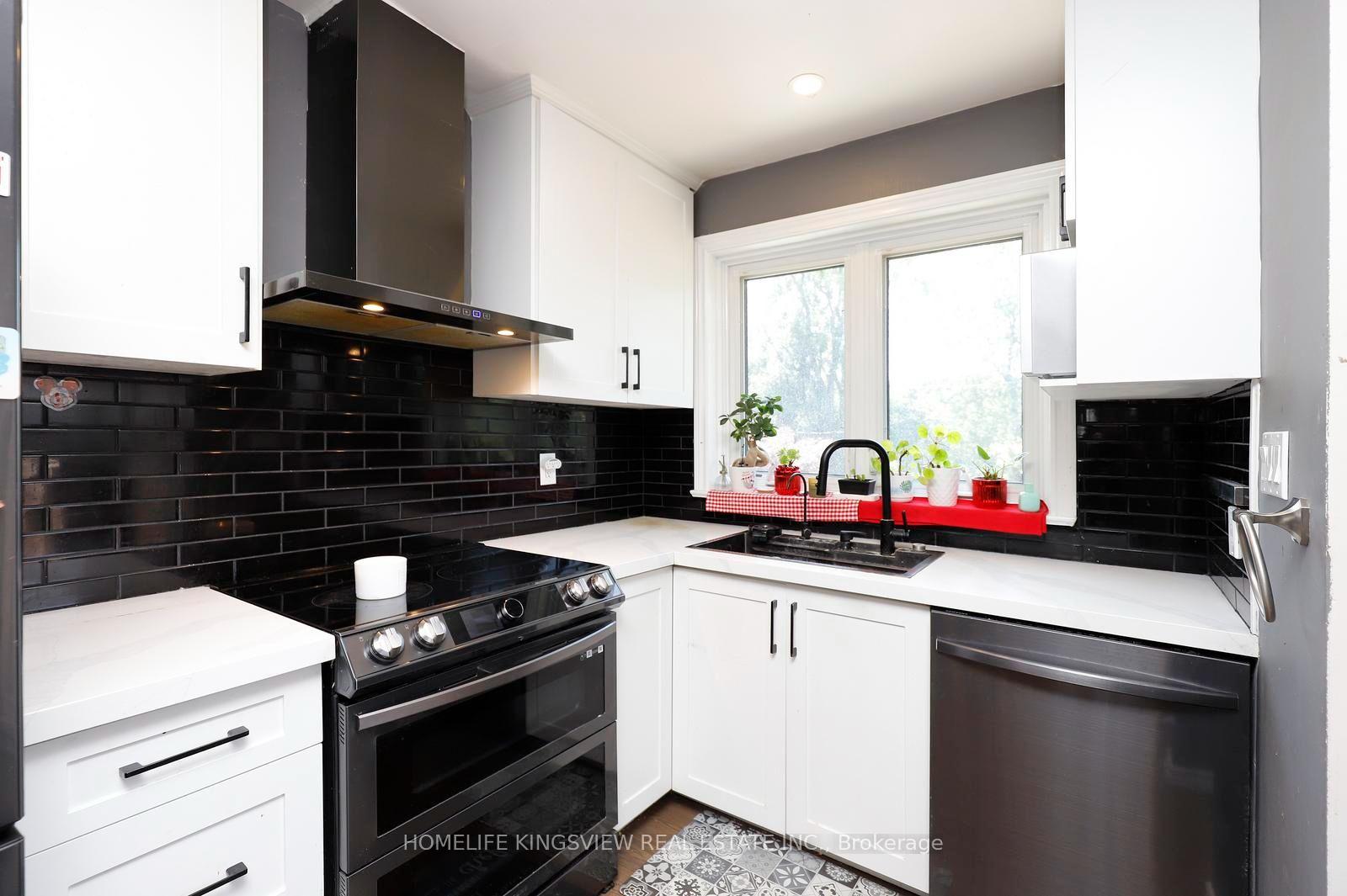 Photo 9 of 110 Longfield Road, Halton Hills, Acton — HOMEH