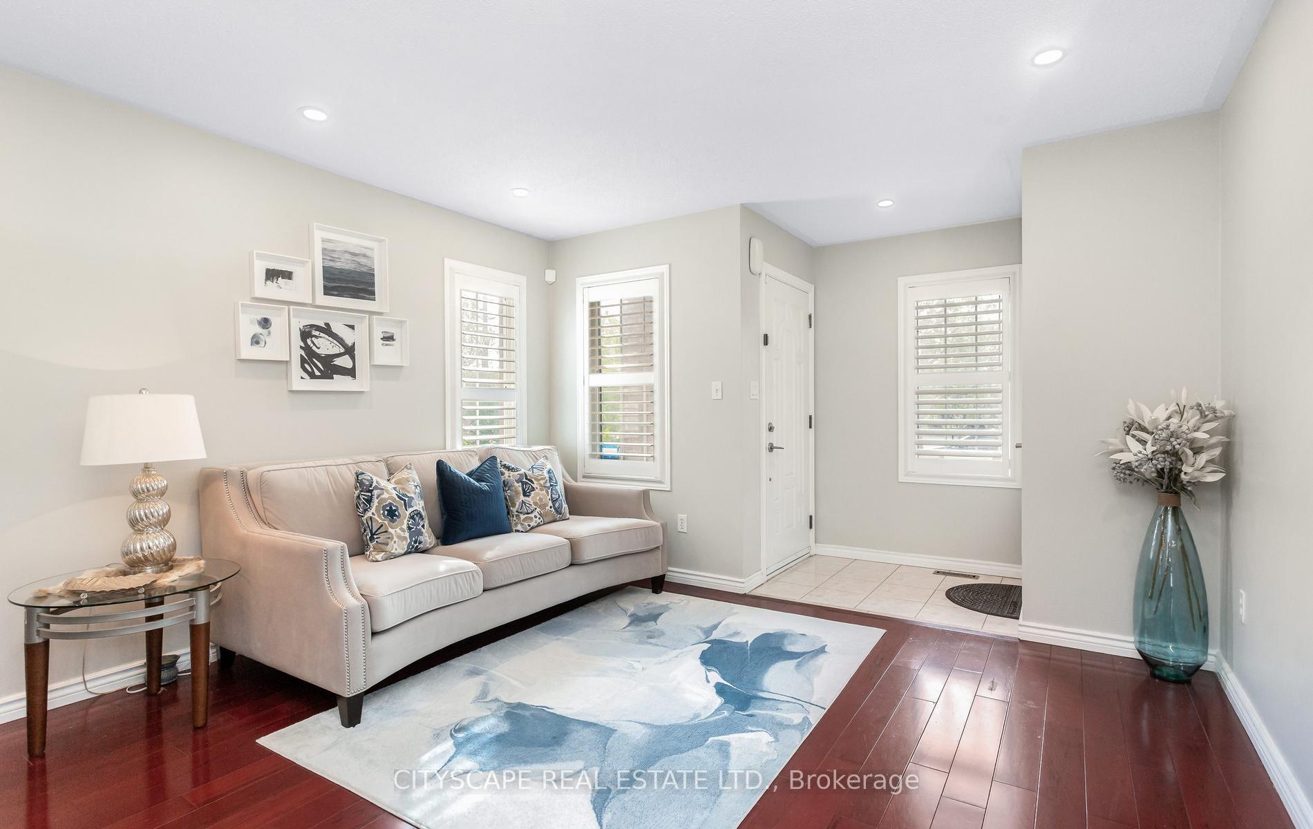 Photo 4 of 3324 Equestrian Crescent, Mississauga, Churchill Meadows — HOMEH