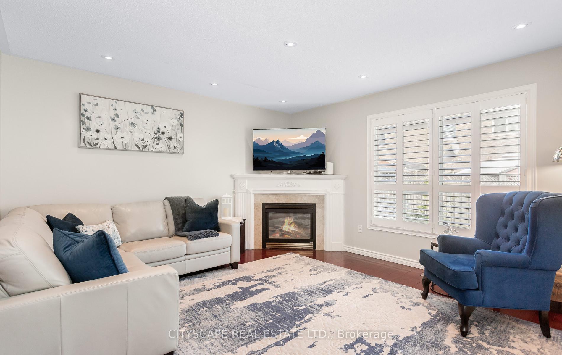 Photo 10 of 3324 Equestrian Crescent, Mississauga, Churchill Meadows — HOMEH
