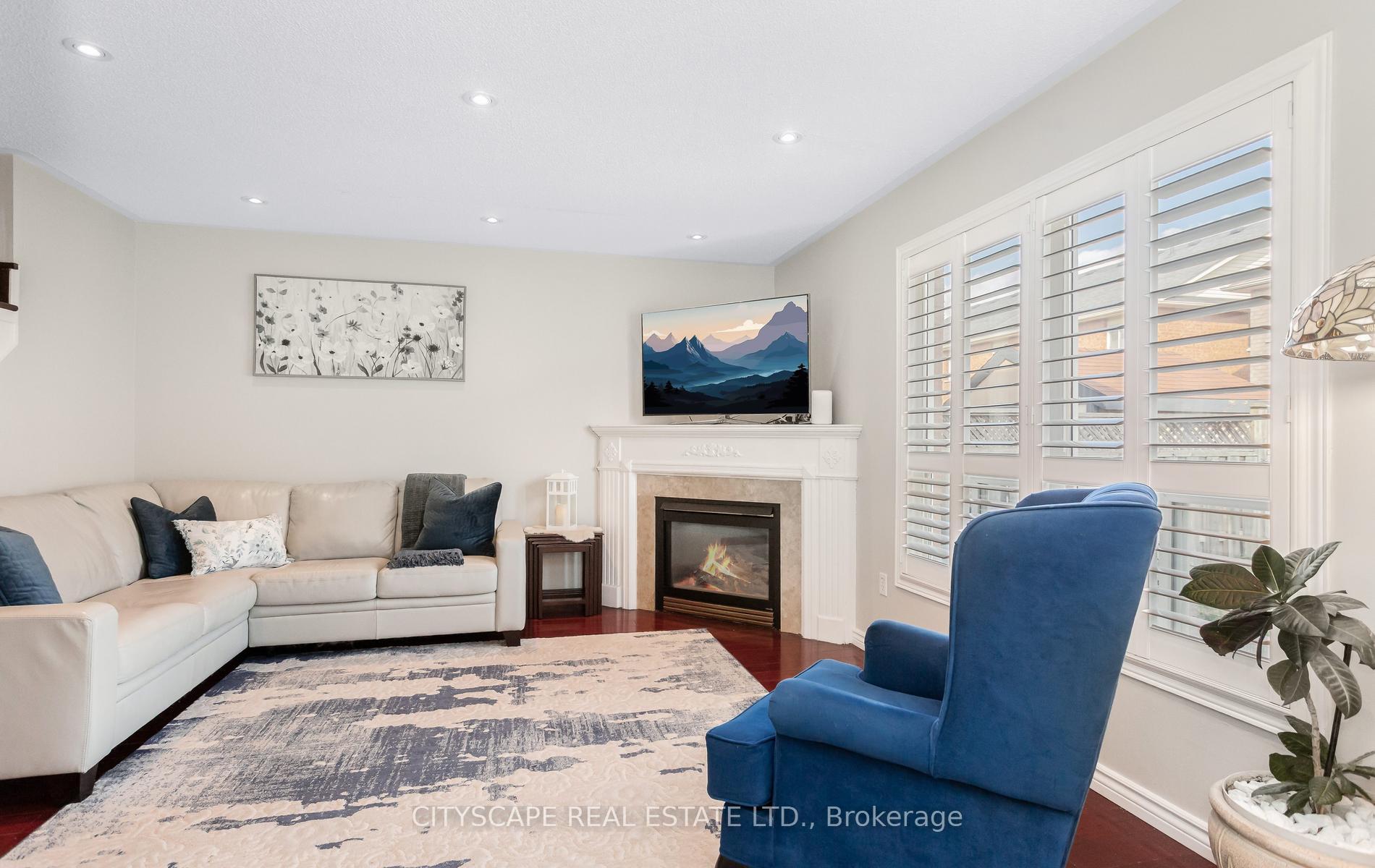 Photo 11 of 3324 Equestrian Crescent, Mississauga, Churchill Meadows — HOMEH