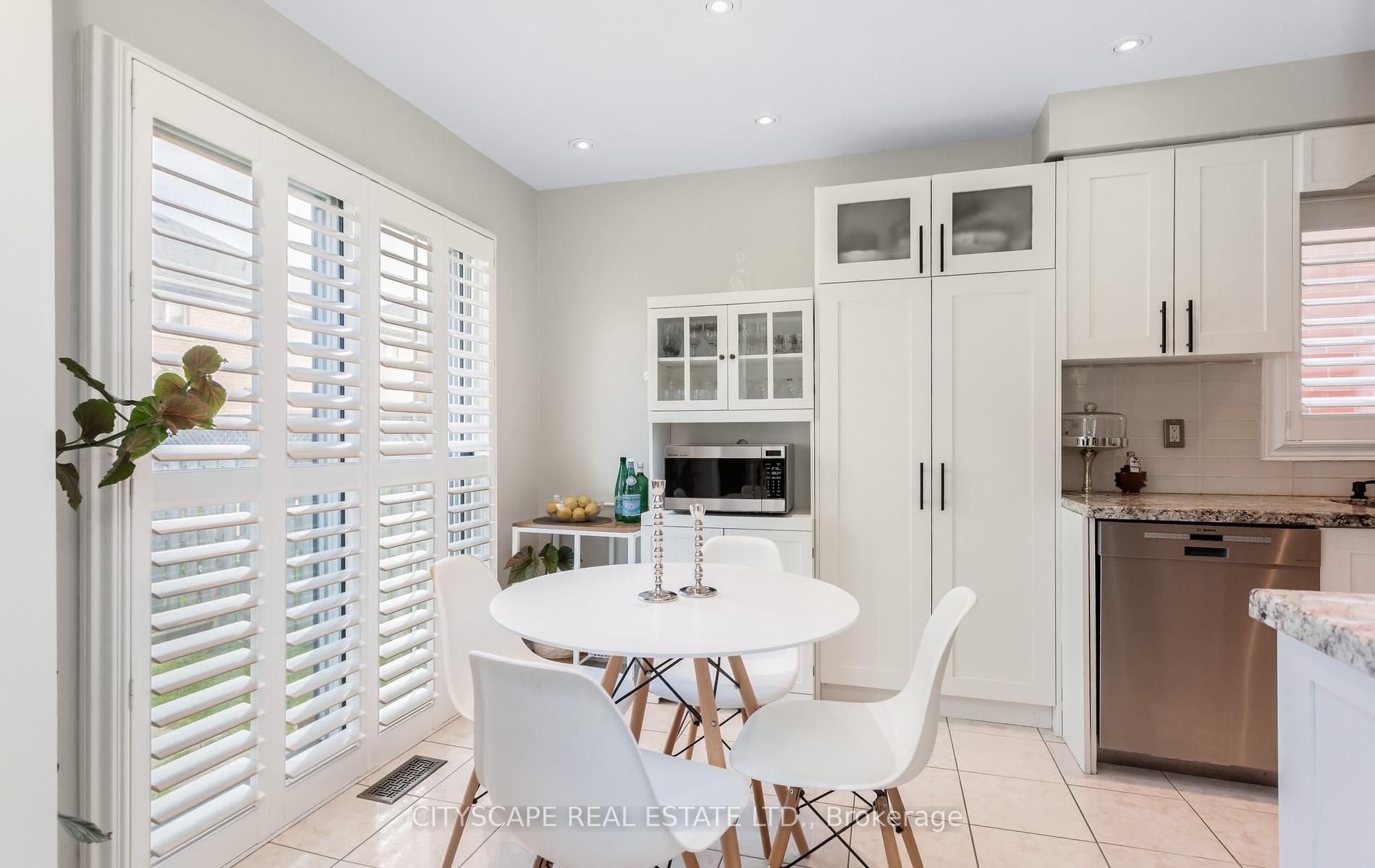 Photo 15 of 3324 Equestrian Crescent, Mississauga, Churchill Meadows — HOMEH