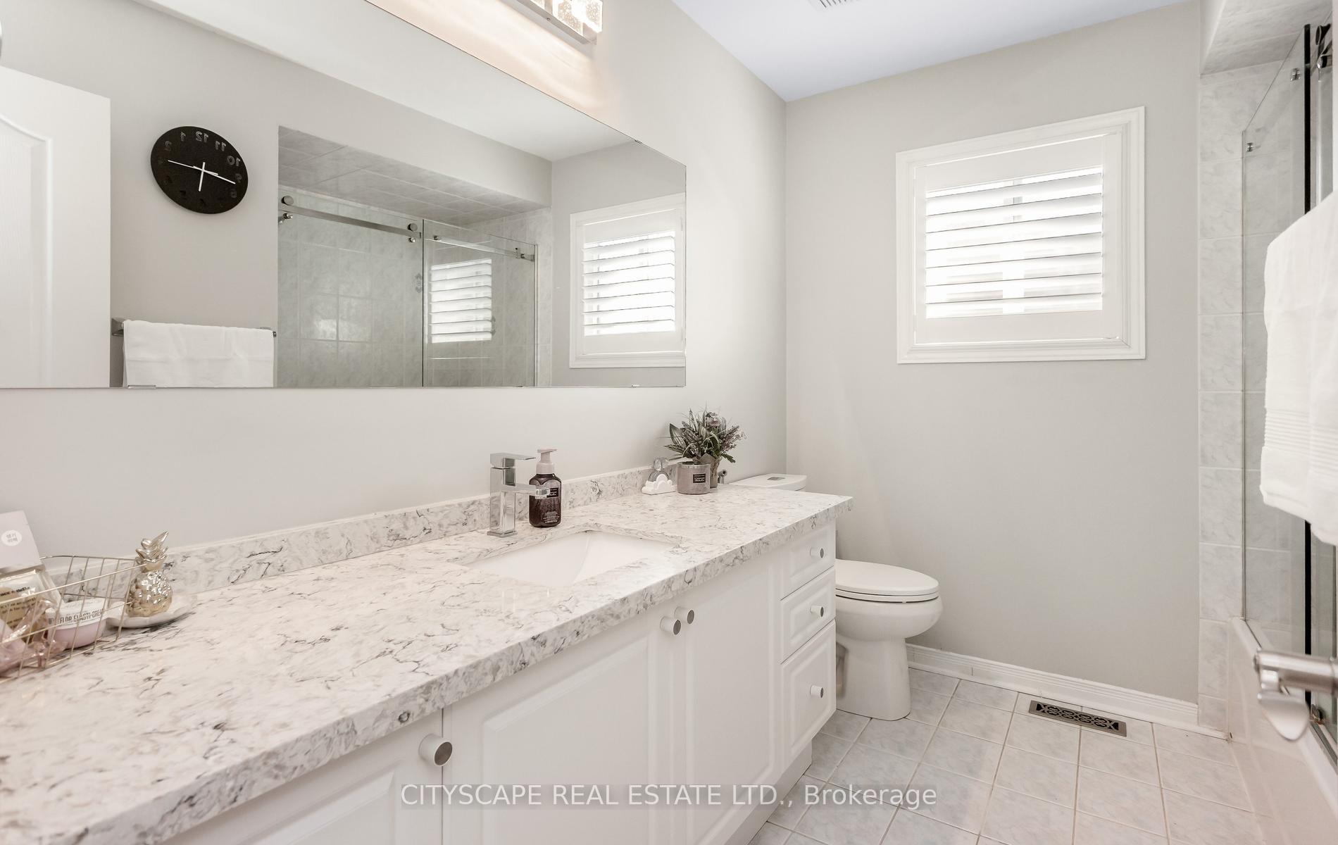 Photo 34 of 3324 Equestrian Crescent, Mississauga, Churchill Meadows — HOMEH