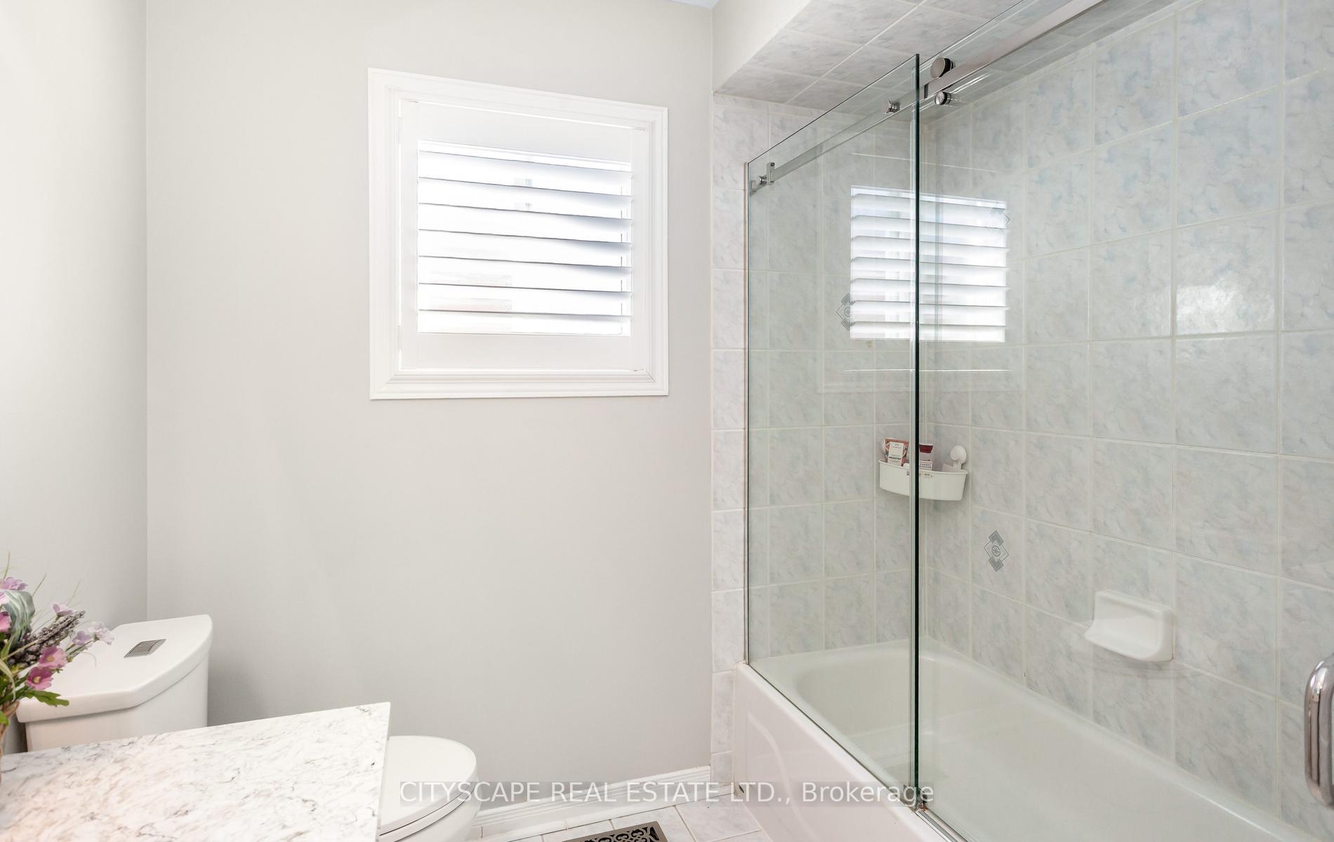 Photo 35 of 3324 Equestrian Crescent, Mississauga, Churchill Meadows — HOMEH