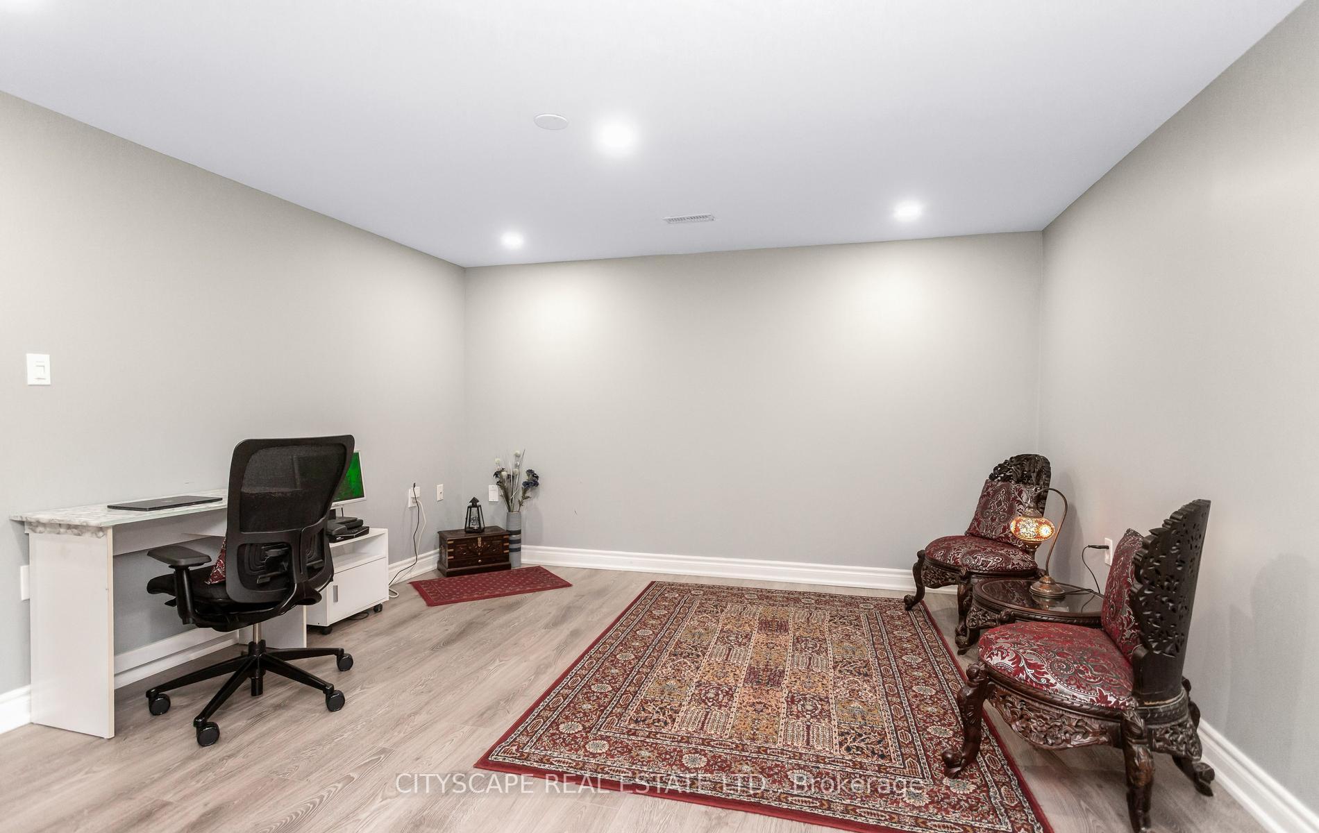 Photo 37 of 3324 Equestrian Crescent, Mississauga, Churchill Meadows — HOMEH