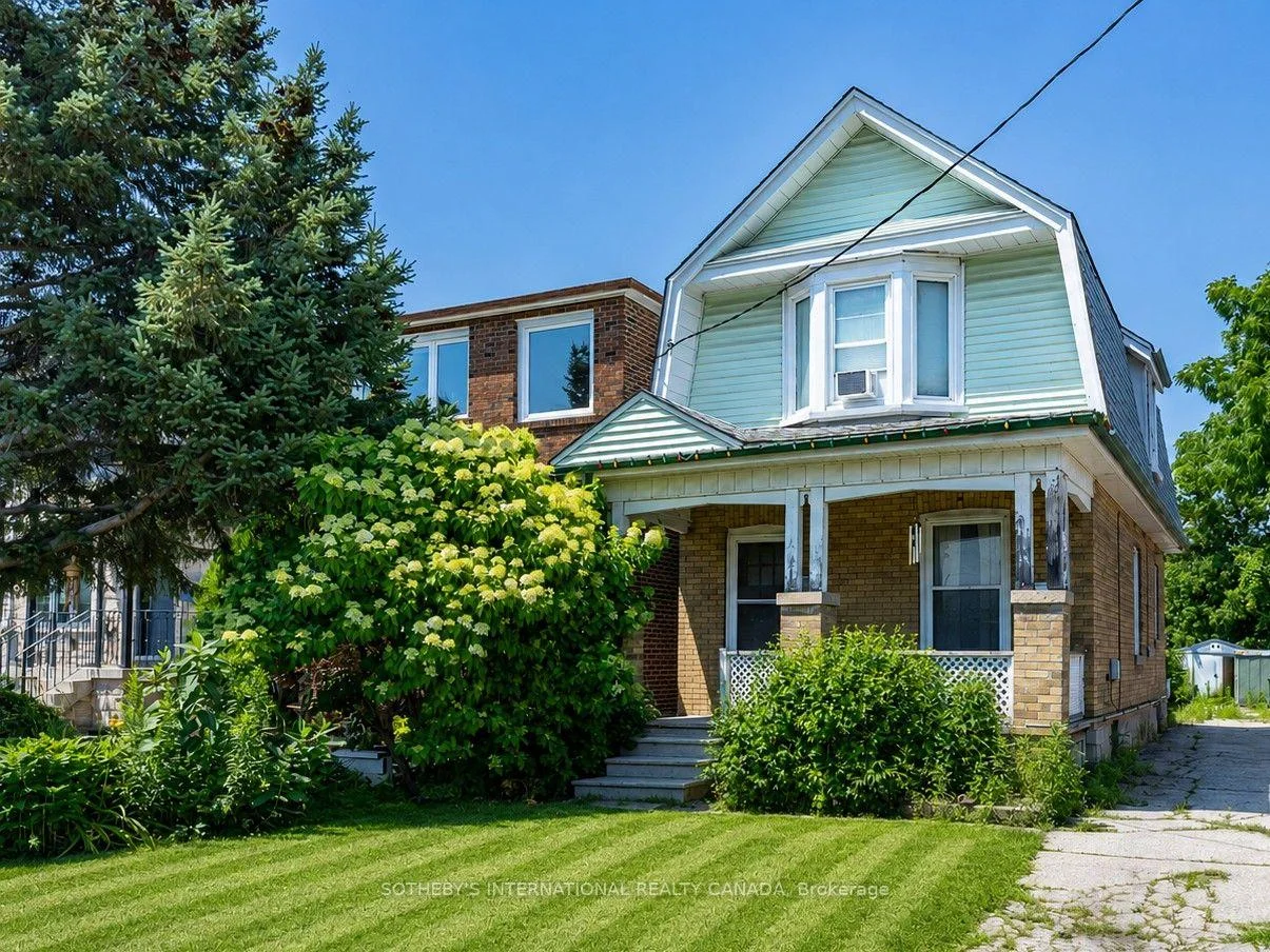 Front of 4 Marshall Boulevard