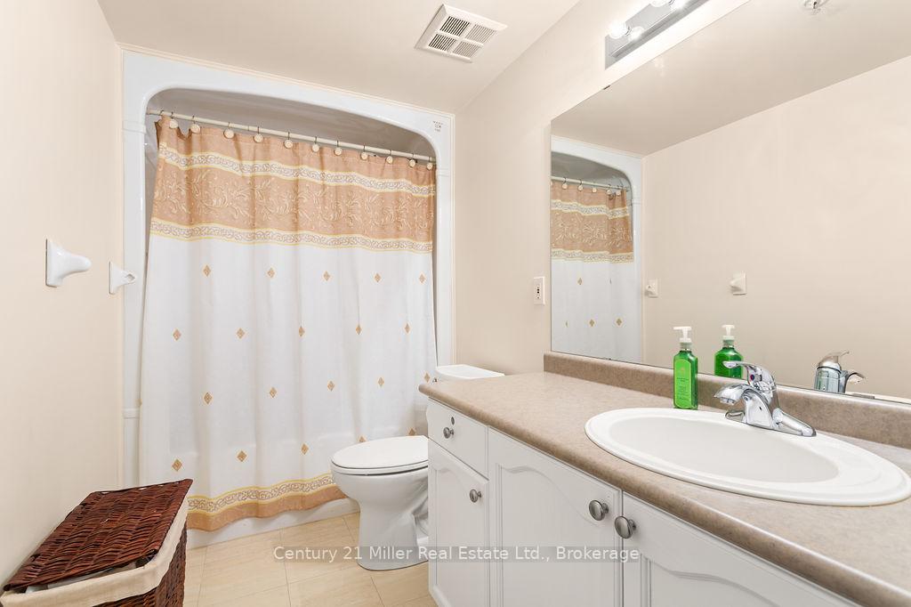 Photo 5 of Unit 111, 1450 Bishops Gate, Oakville, Glen Abbey — HOMEH