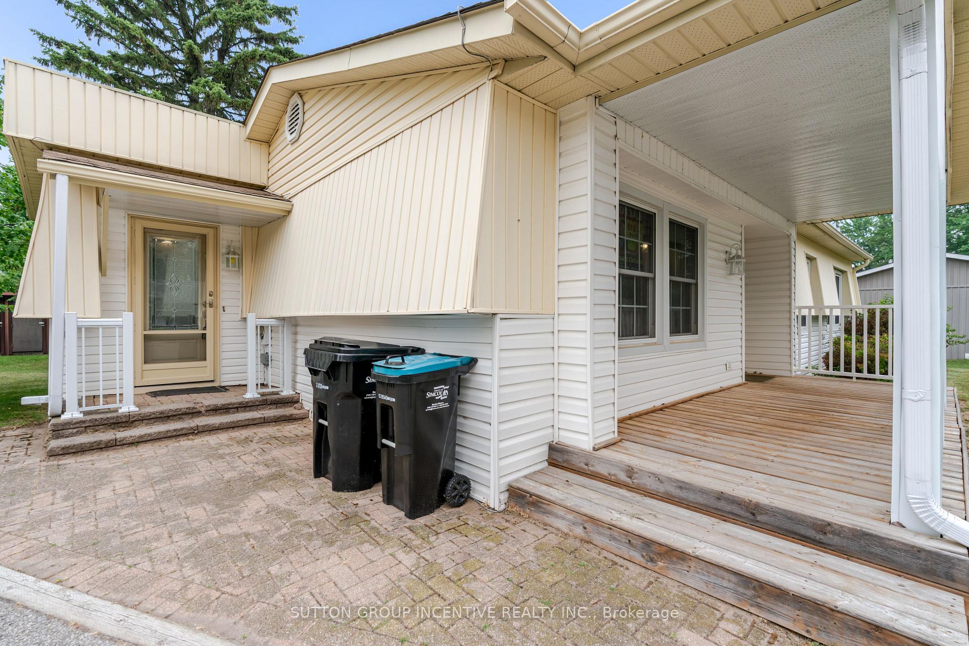 Photo 8 of 6 Willow Landing, Innisfil, Rural Innisfil — HOMEH