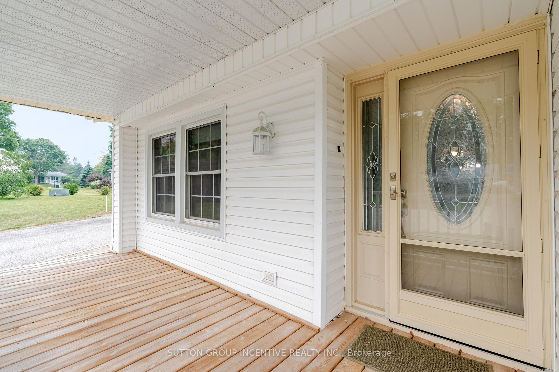 Photo 9 of 6 Willow Landing, Innisfil, Rural Innisfil — HOMEH