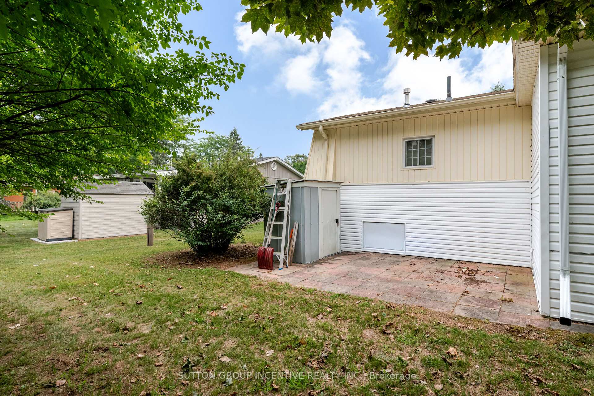 Photo 32 of 6 Willow Landing, Innisfil, Rural Innisfil — HOMEH
