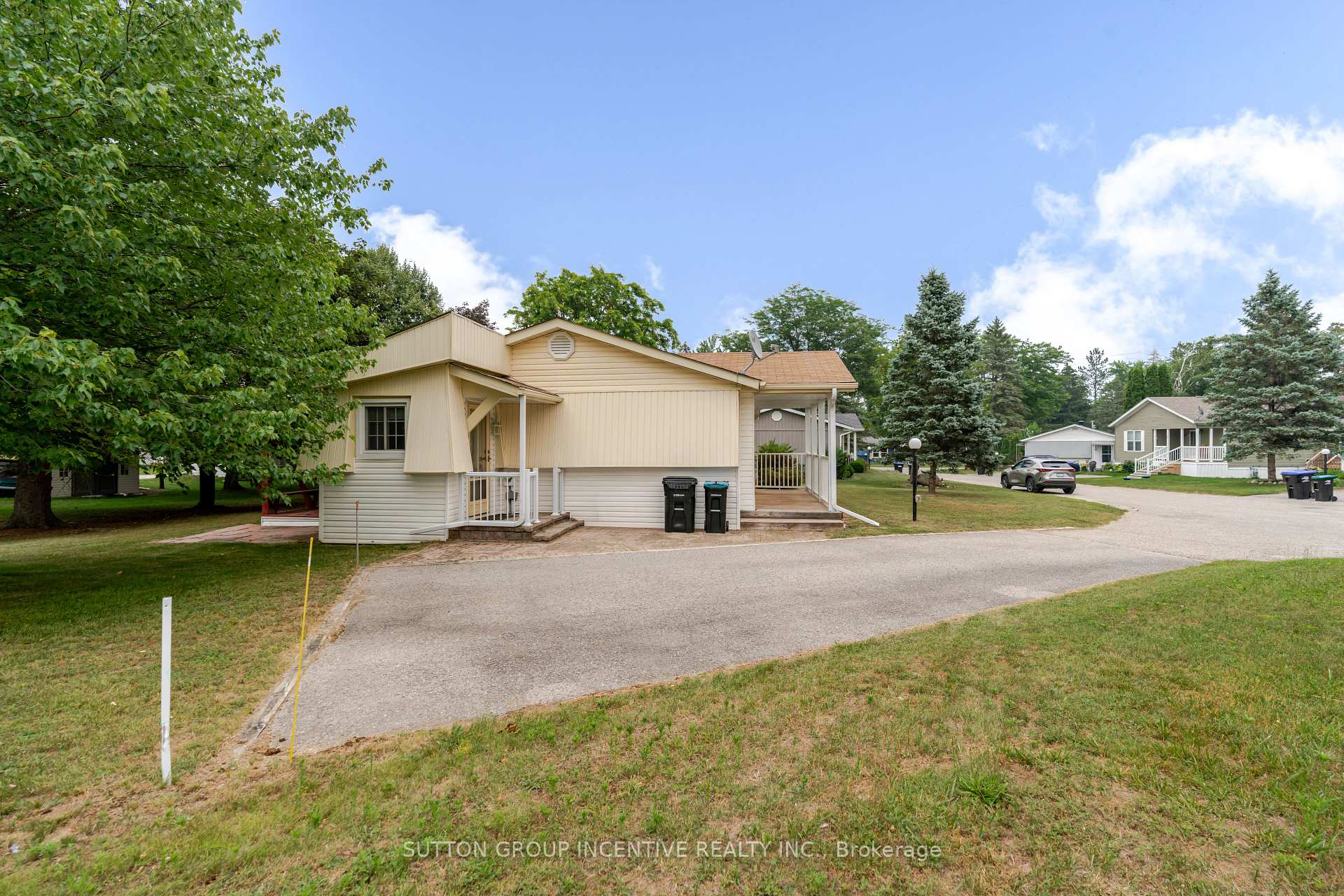 Photo 37 of 6 Willow Landing, Innisfil, Rural Innisfil — HOMEH