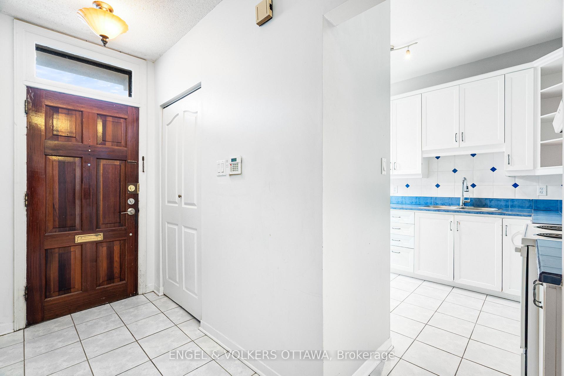 Photo 6 of 293 Somerset Street E, Ottawa, Sandy Hill — HOMEH