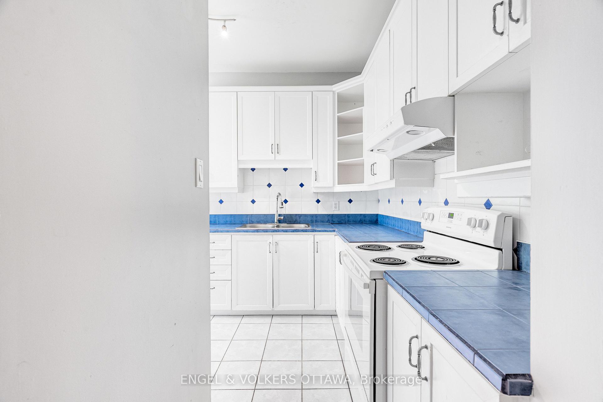 Photo 7 of 293 Somerset Street E, Ottawa, Sandy Hill — HOMEH