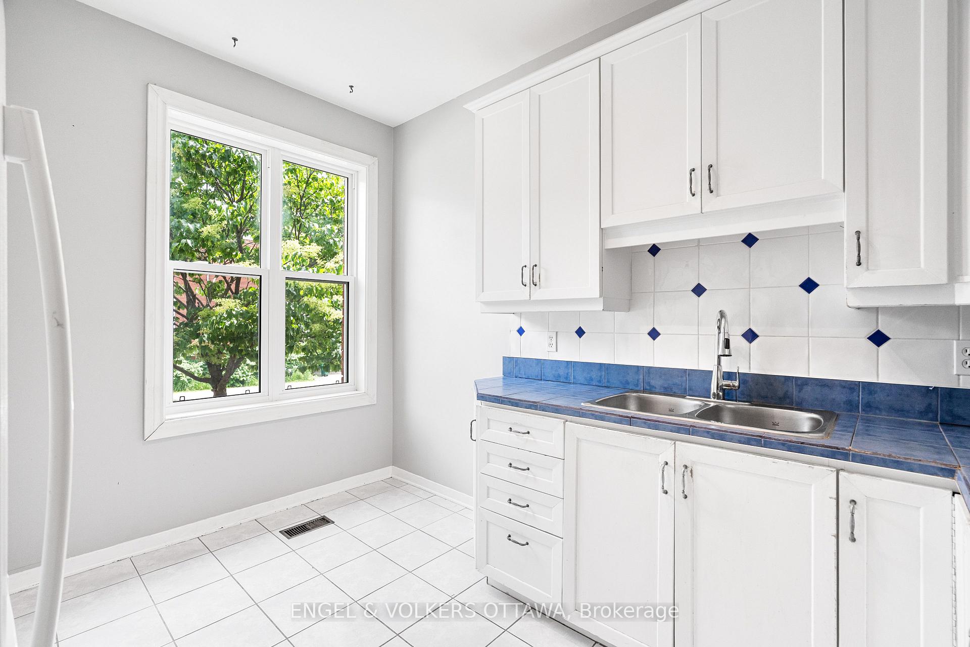 Photo 10 of 293 Somerset Street E, Ottawa, Sandy Hill — HOMEH
