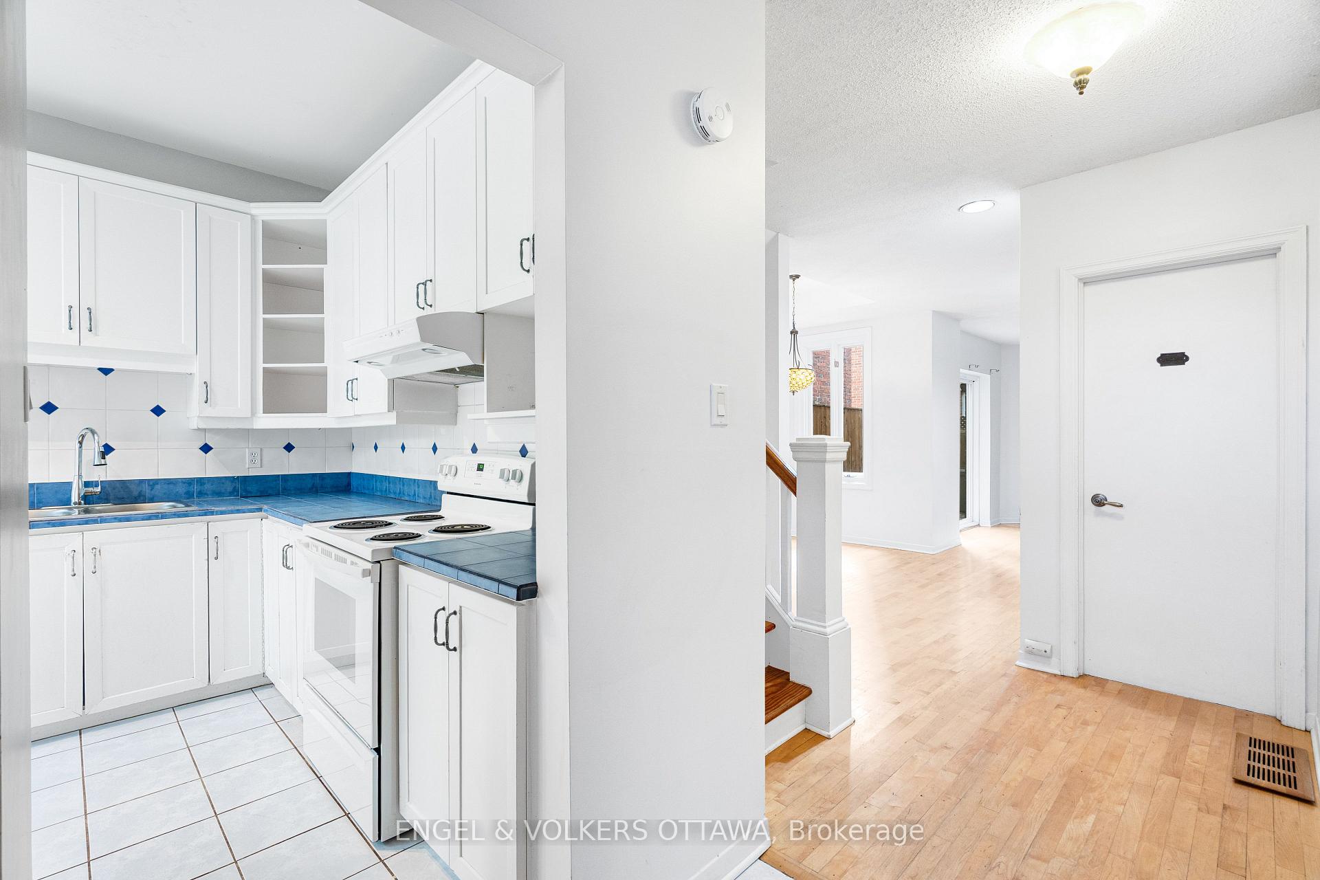 Photo 13 of 293 Somerset Street E, Ottawa, Sandy Hill — HOMEH