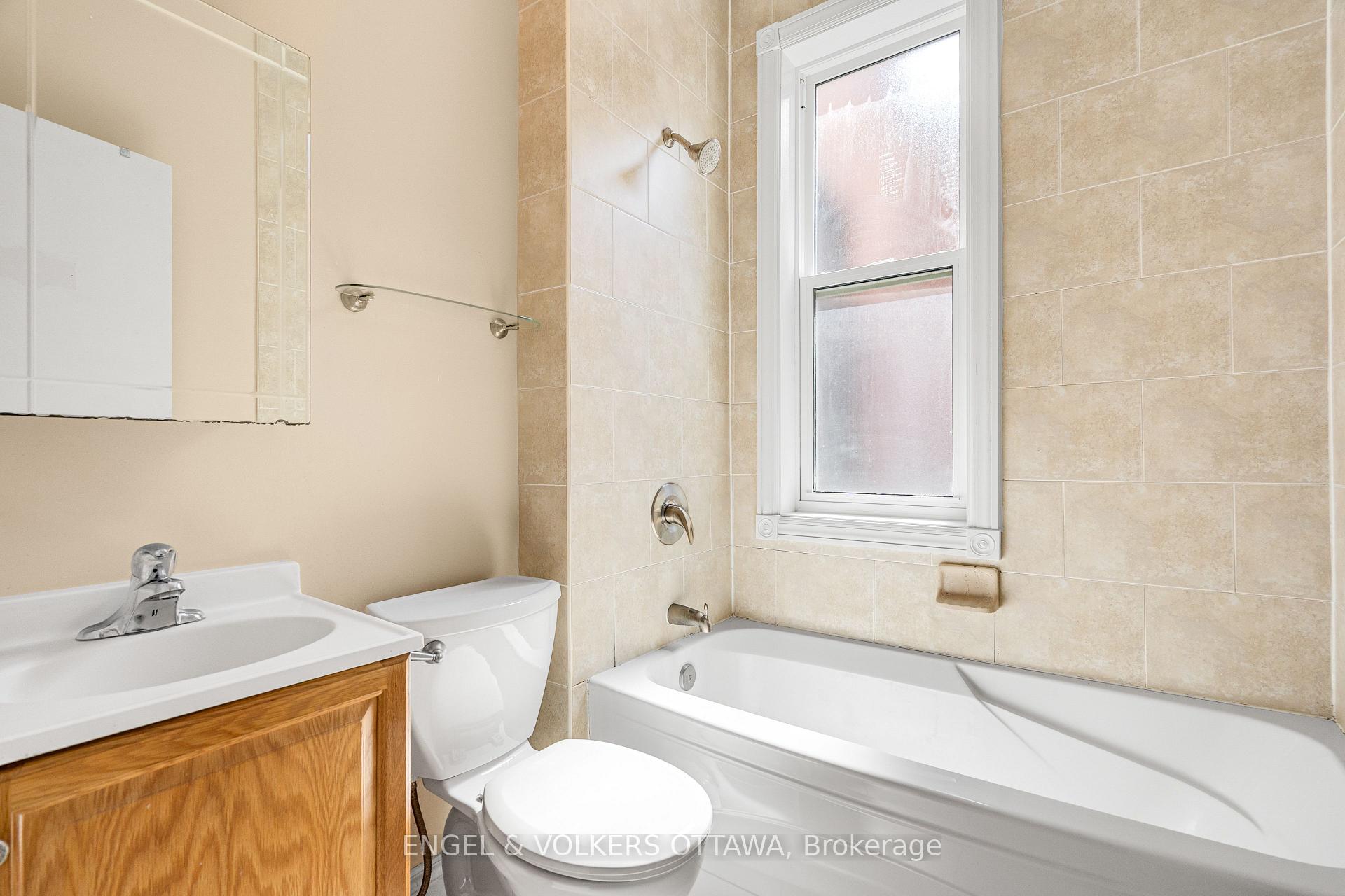 Photo 35 of 293 Somerset Street E, Ottawa, Sandy Hill — HOMEH