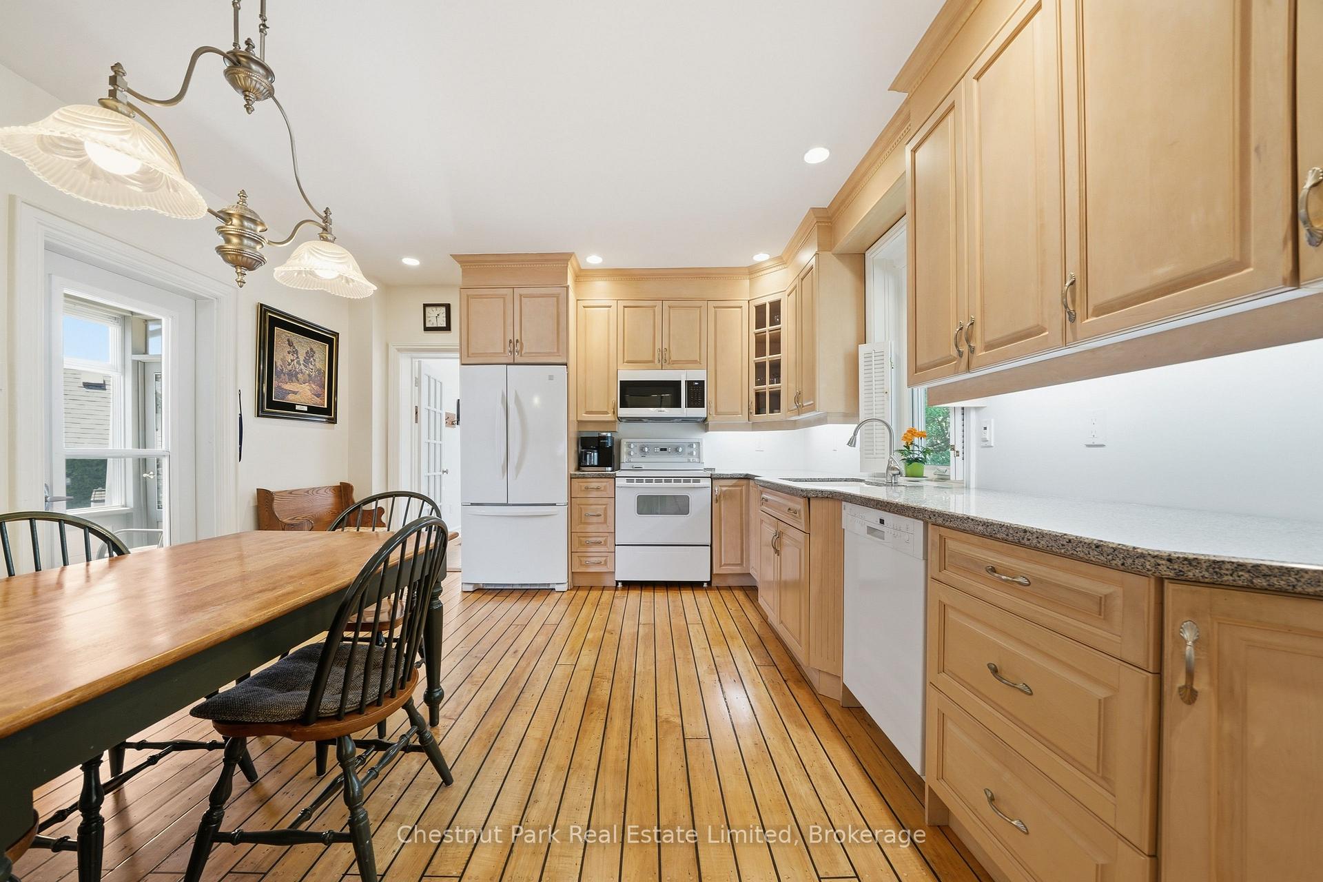 Photo 12 of 20 Ferguson Street, Prince Edward County, Picton Ward — HOMEH