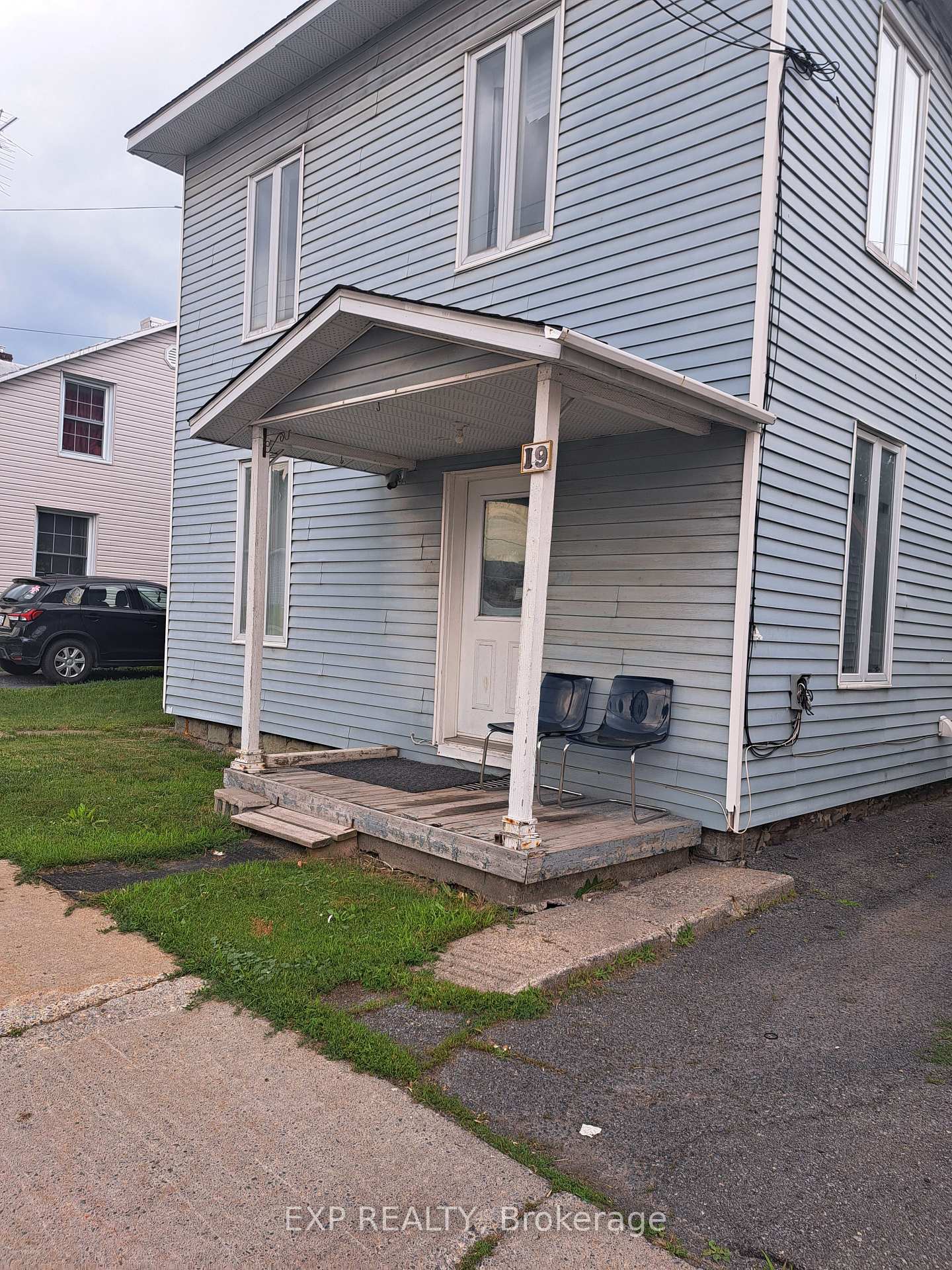 Photo 1 of 19 Kenyon Street W, North Glengarry, Alexandria — HOMEH