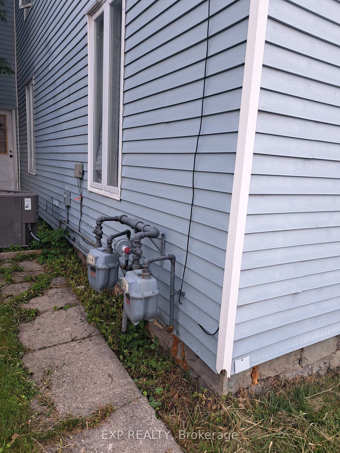 Photo 9 of 19 Kenyon Street W, North Glengarry, Alexandria — HOMEH