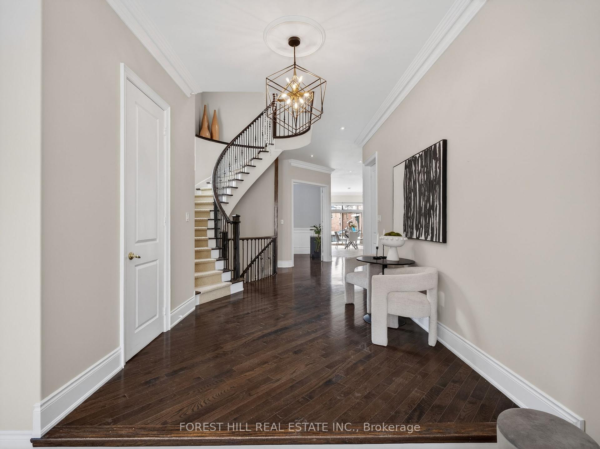 Photo 3 of 232 Luca Avenue, Vaughan, Patterson — HOMEH