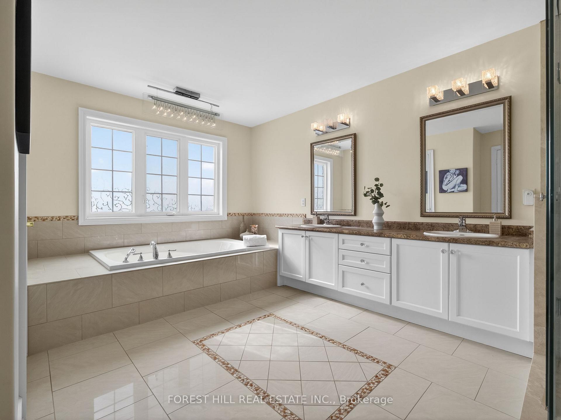 Photo 32 of 232 Luca Avenue, Vaughan, Patterson — HOMEH