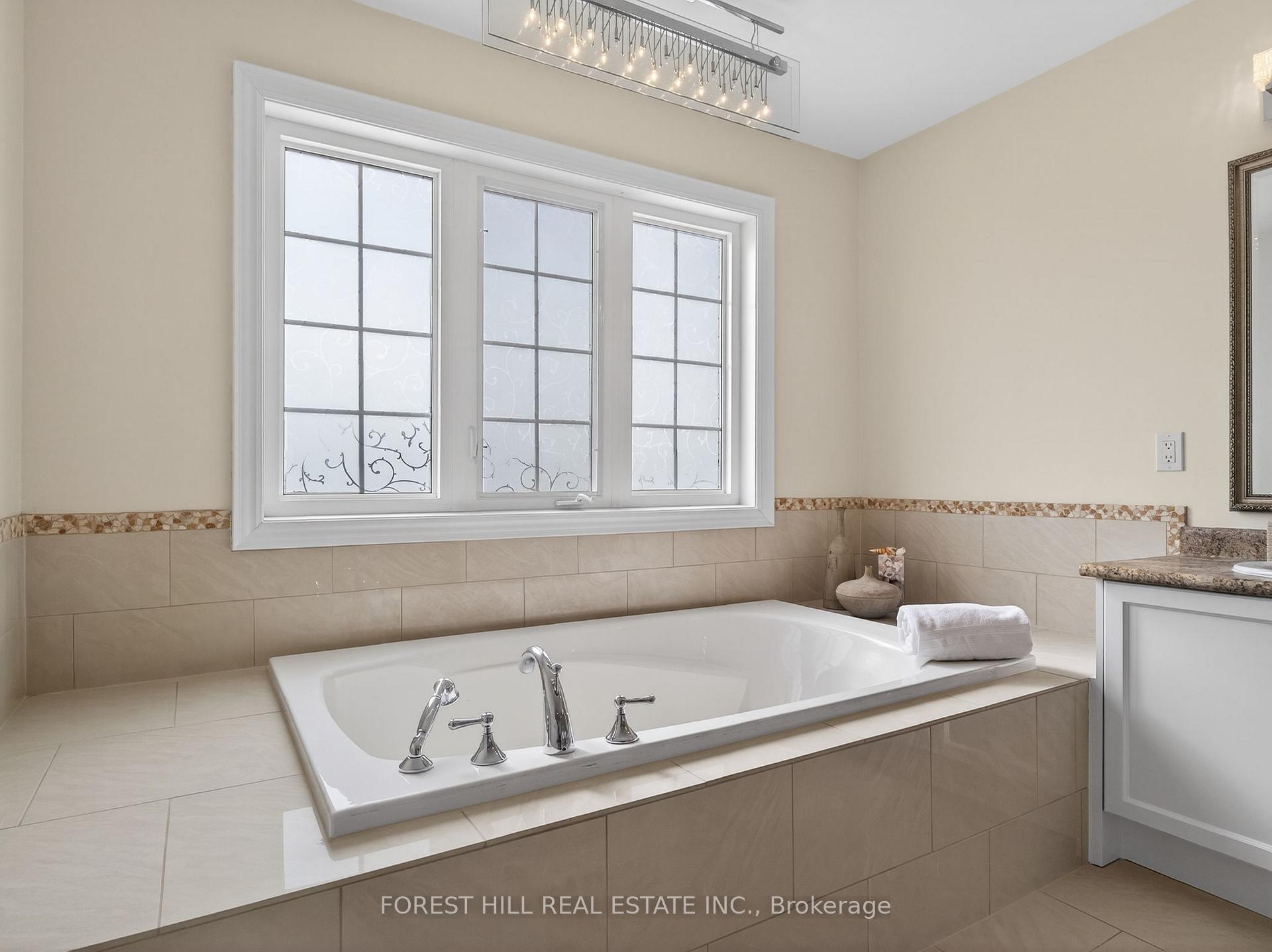 Photo 33 of 232 Luca Avenue, Vaughan, Patterson — HOMEH