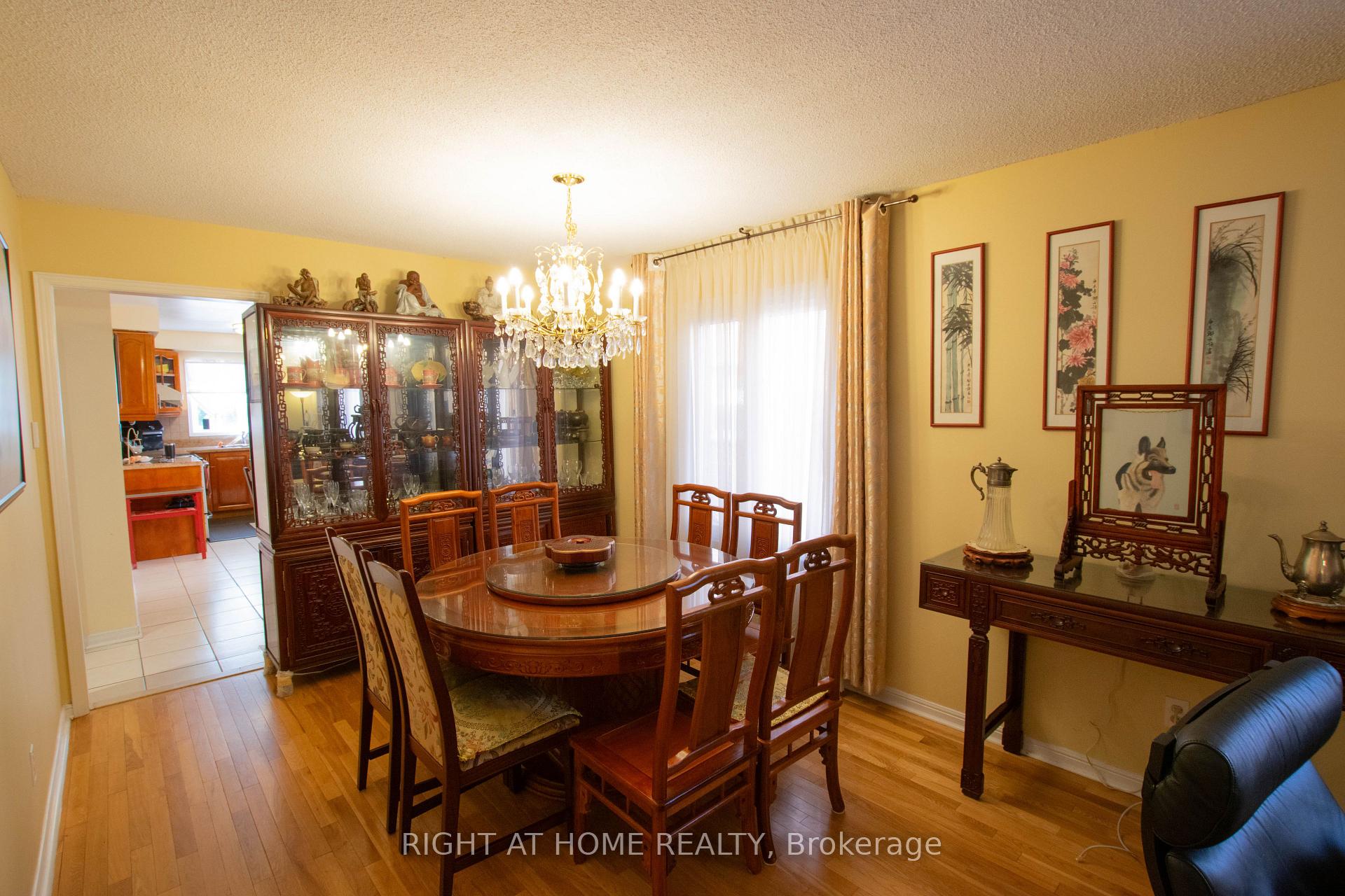 Photo 9 of 31 Stargell Crescent, Markham, Raymerville — HOMEH