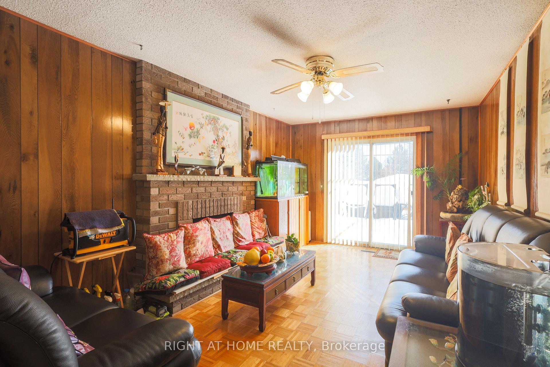 Photo 17 of 31 Stargell Crescent, Markham, Raymerville — HOMEH