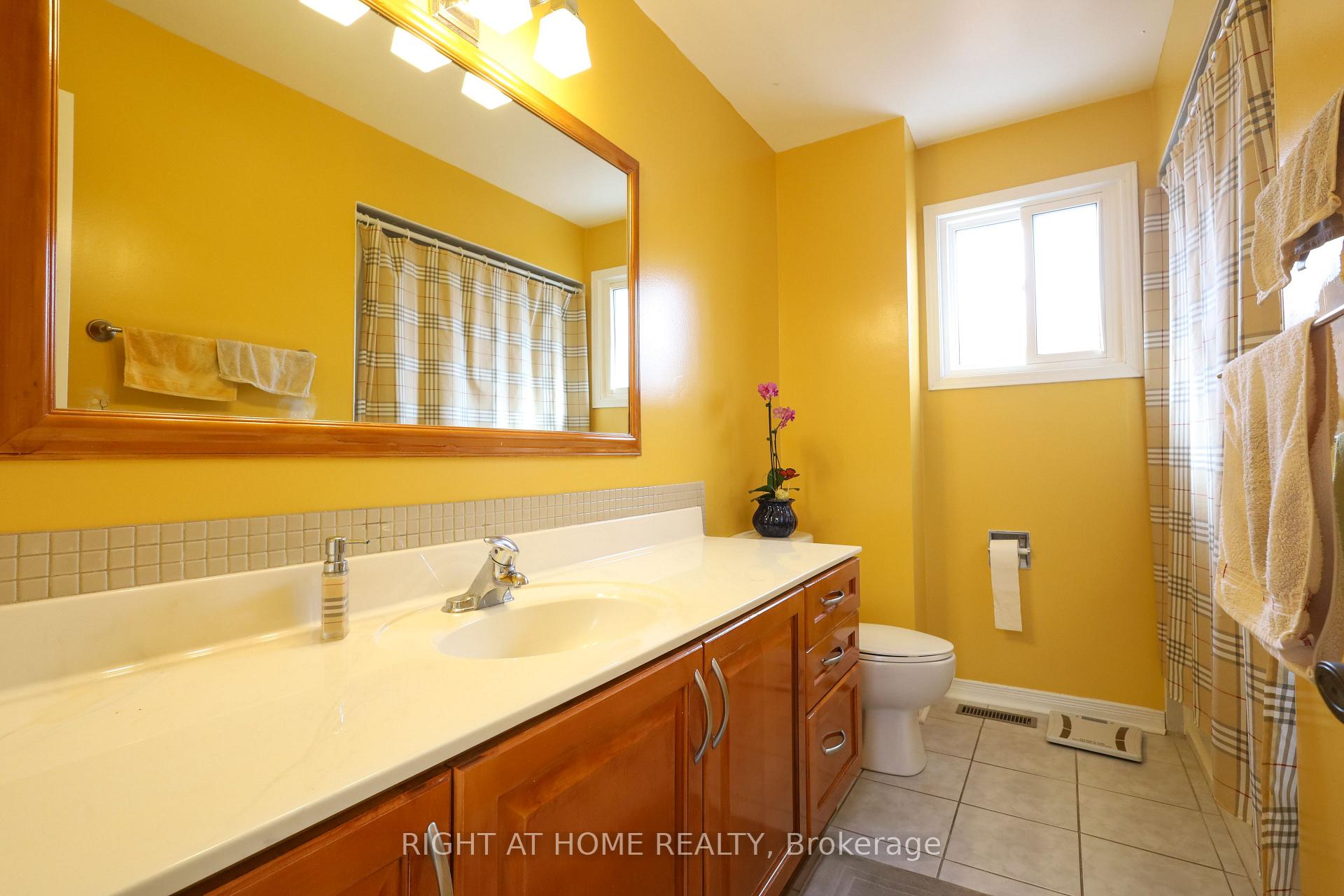 Photo 30 of 31 Stargell Crescent, Markham, Raymerville — HOMEH