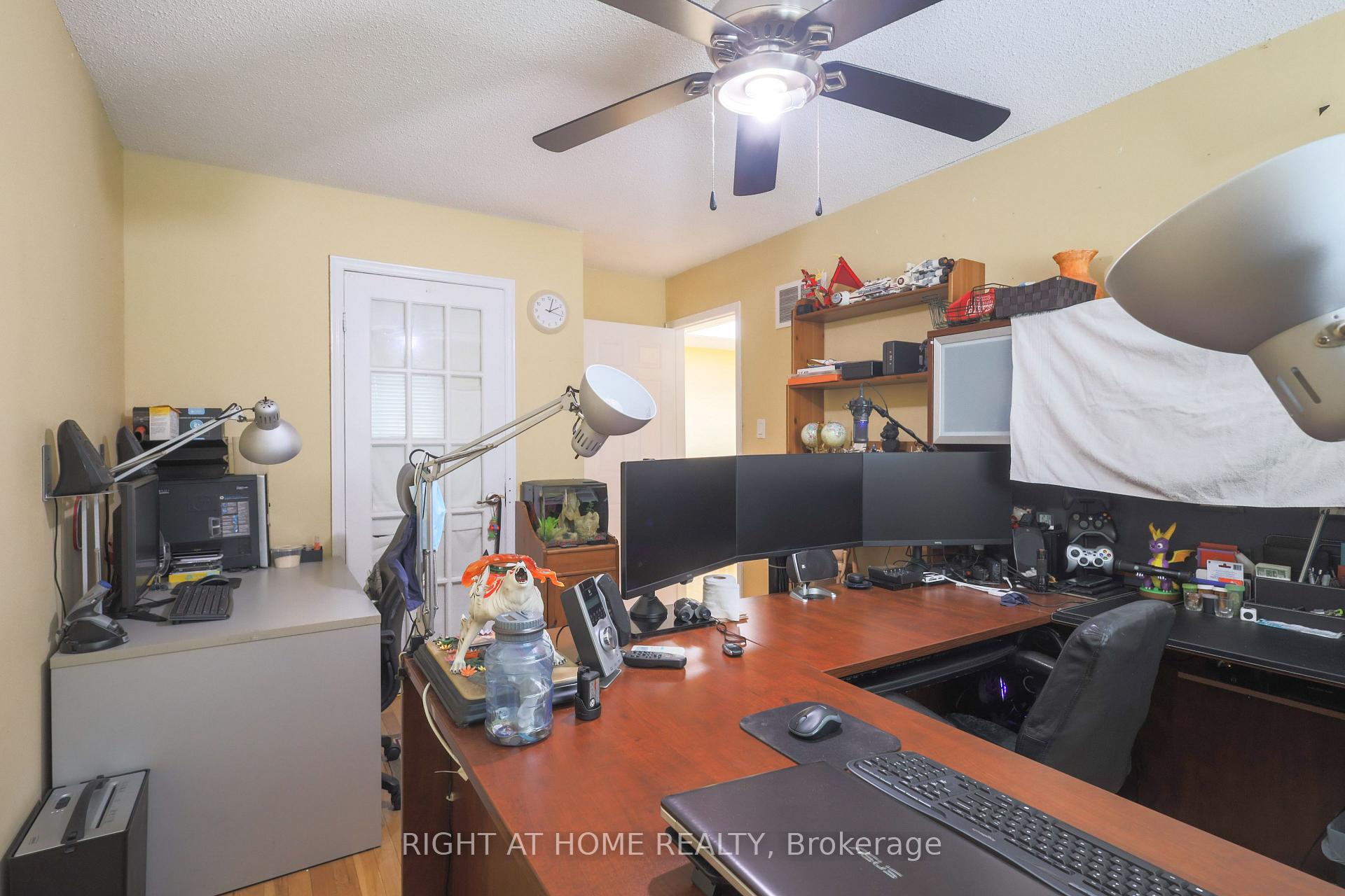 Photo 32 of 31 Stargell Crescent, Markham, Raymerville — HOMEH