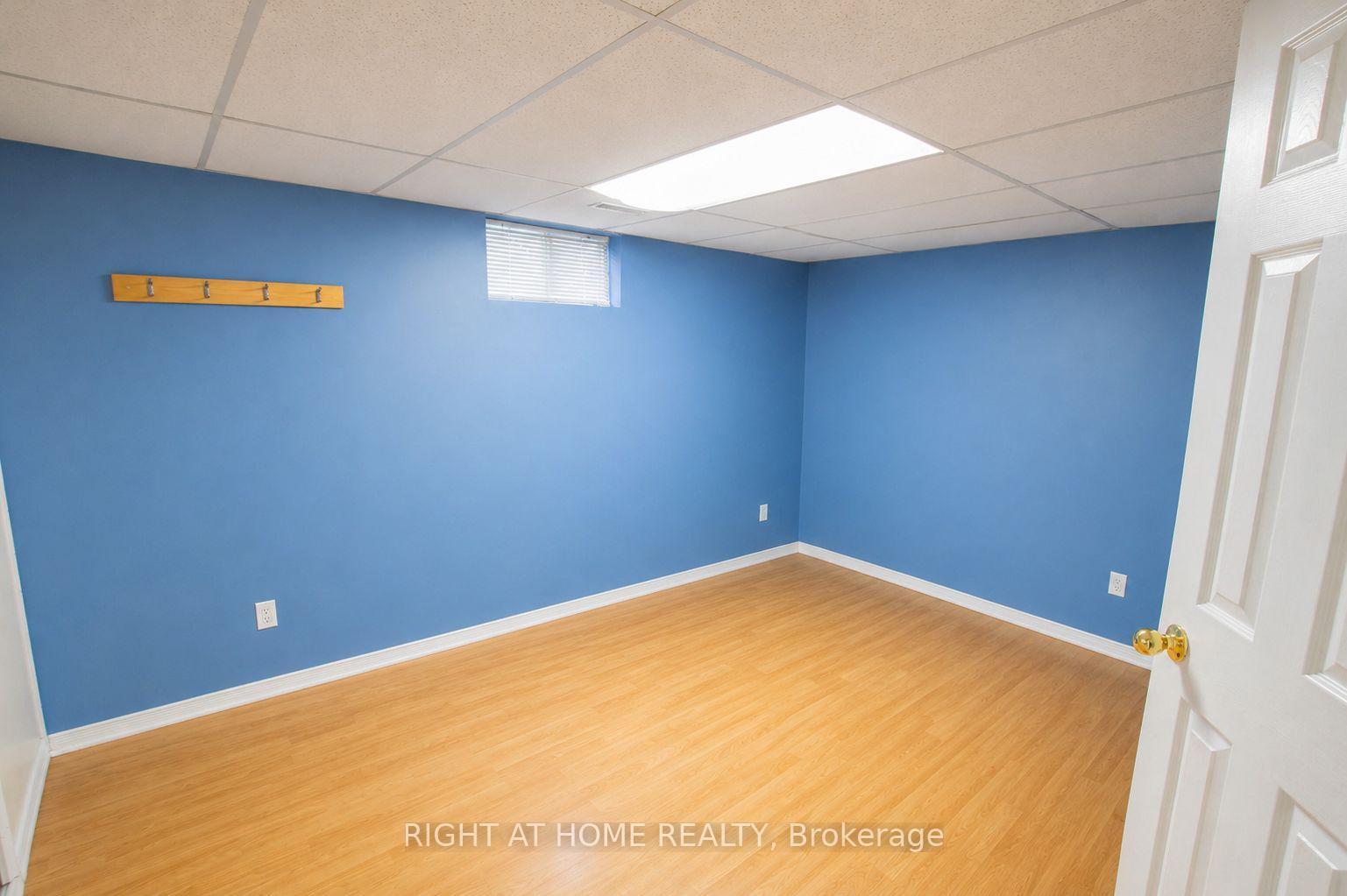 Photo 38 of 31 Stargell Crescent, Markham, Raymerville — HOMEH