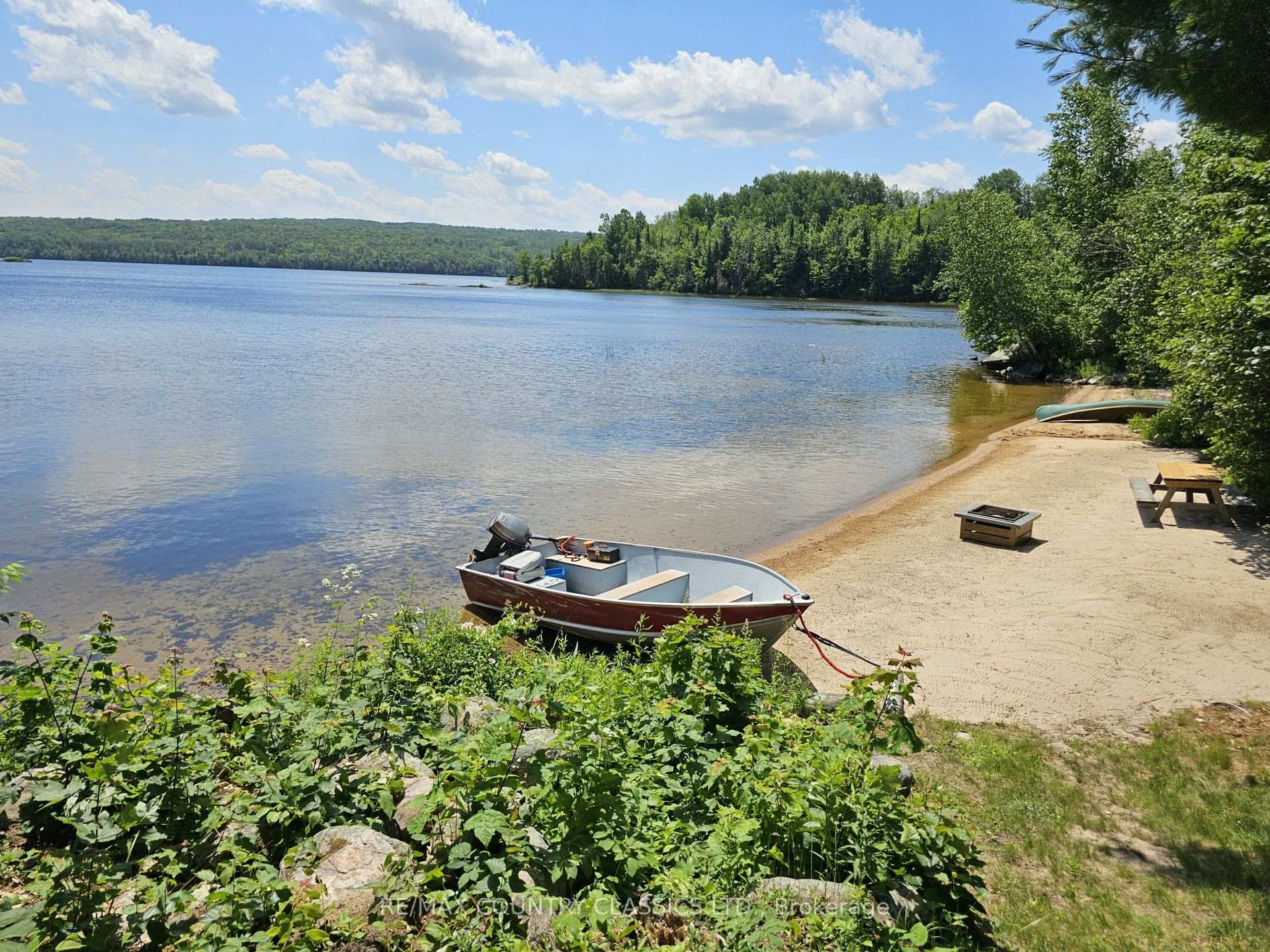 Photo 4 of 1483 Wilowski Drive, Madawaska Valley, Madawaska Valley — HOMEH