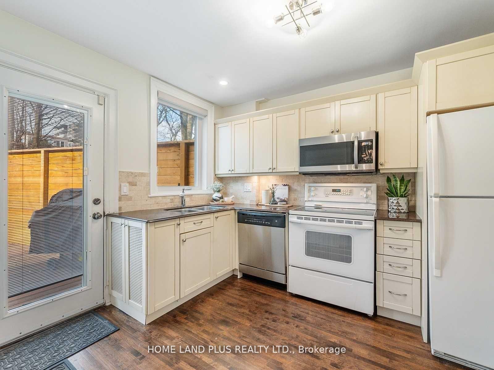 Photo 10 of 70 Mann Avenue, Toronto, Mount Pleasant East — HOMEH