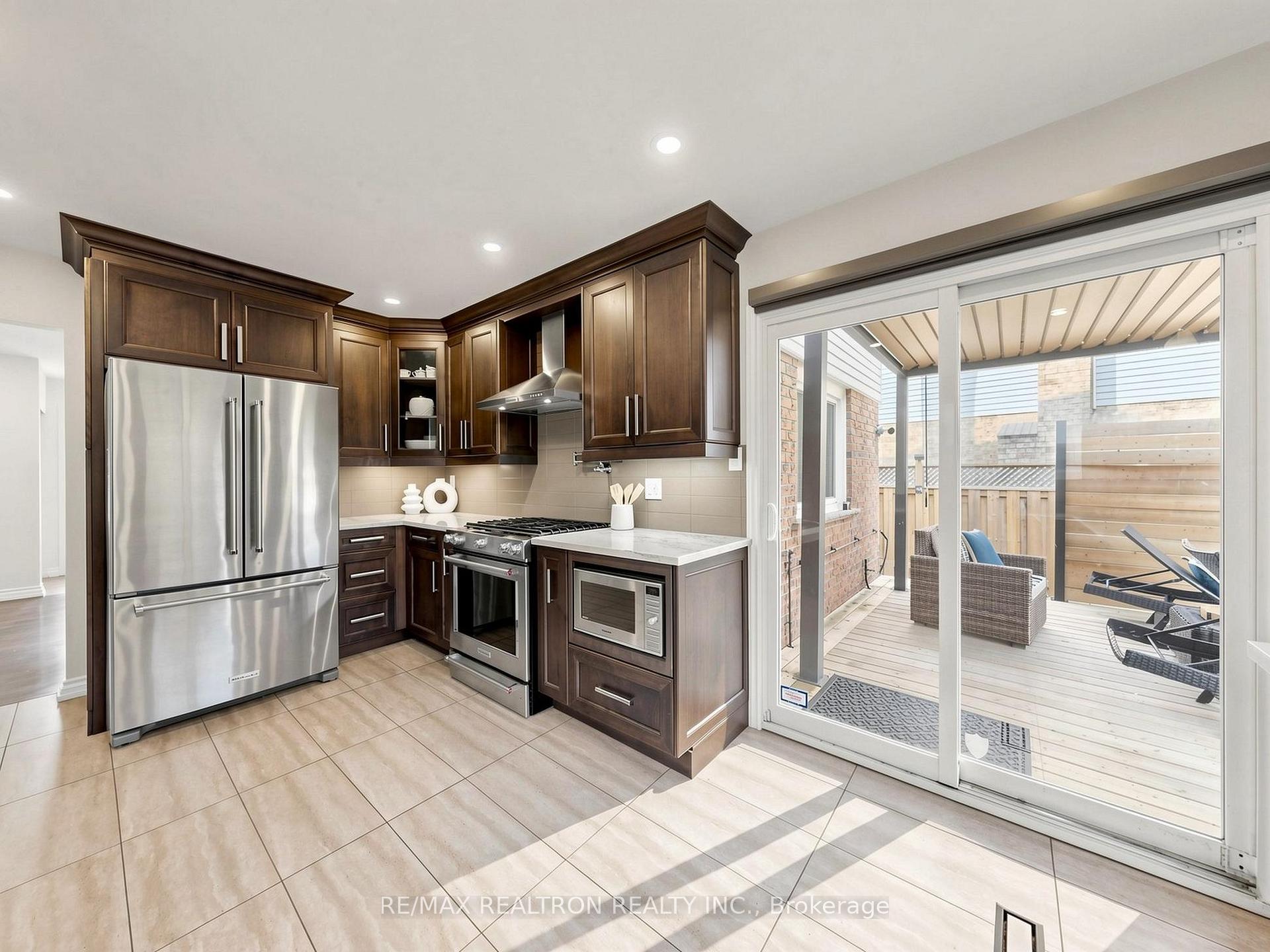 Photo 1 of 93 Stiver Drive, Newmarket, Bristol-London — HOMEH