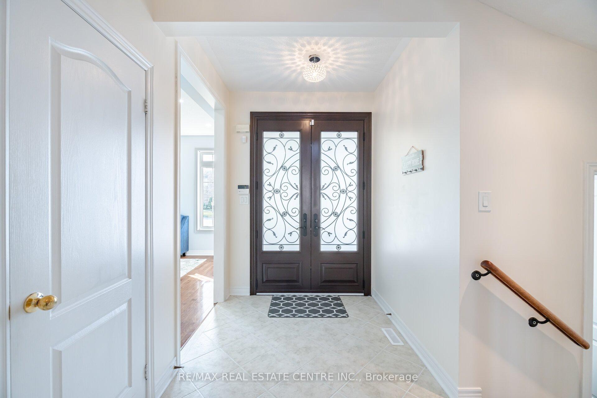 Photo 4 of 7 Prince Edward Boulevard, Brampton, Bram East — HOMEH