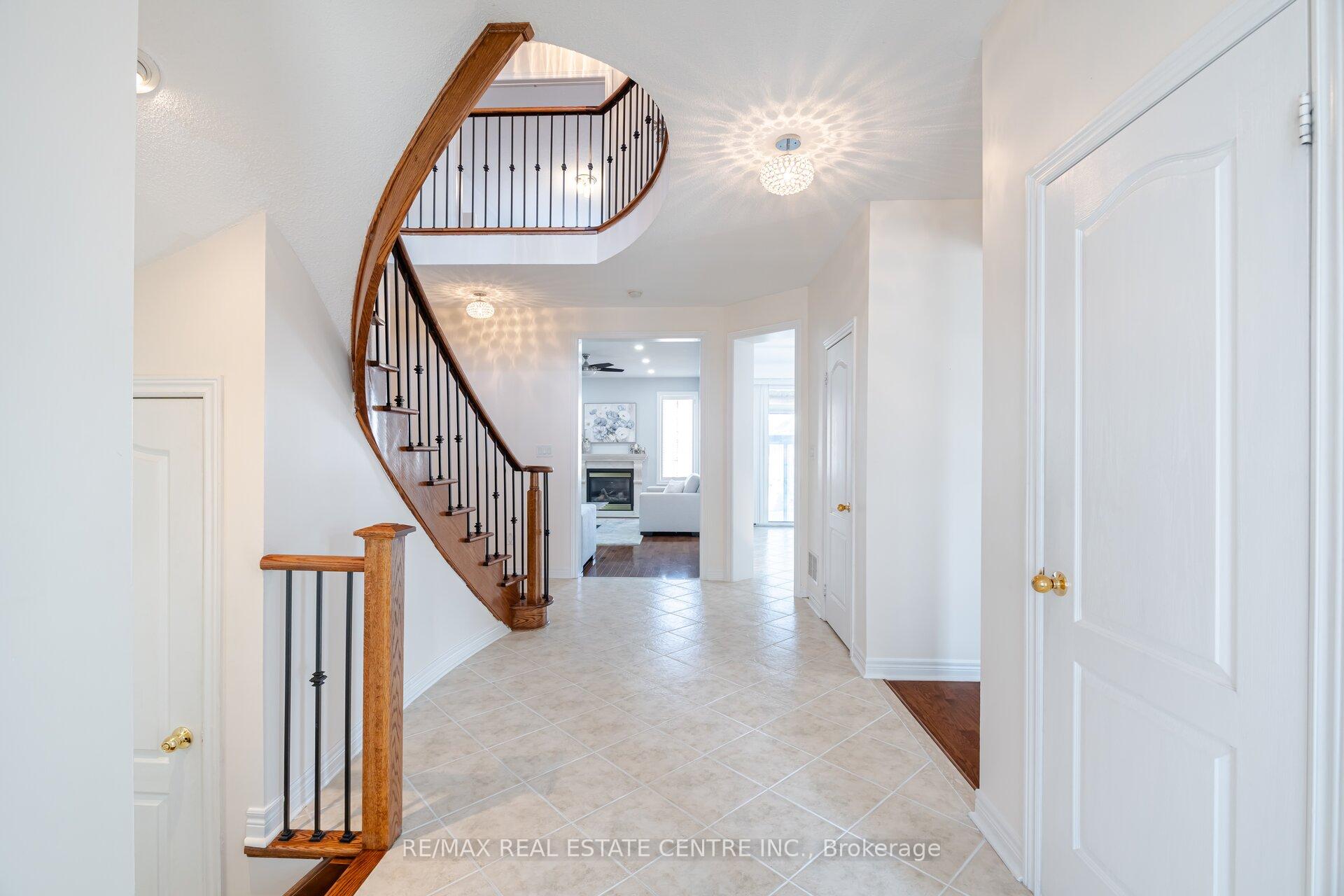 Photo 5 of 7 Prince Edward Boulevard, Brampton, Bram East — HOMEH