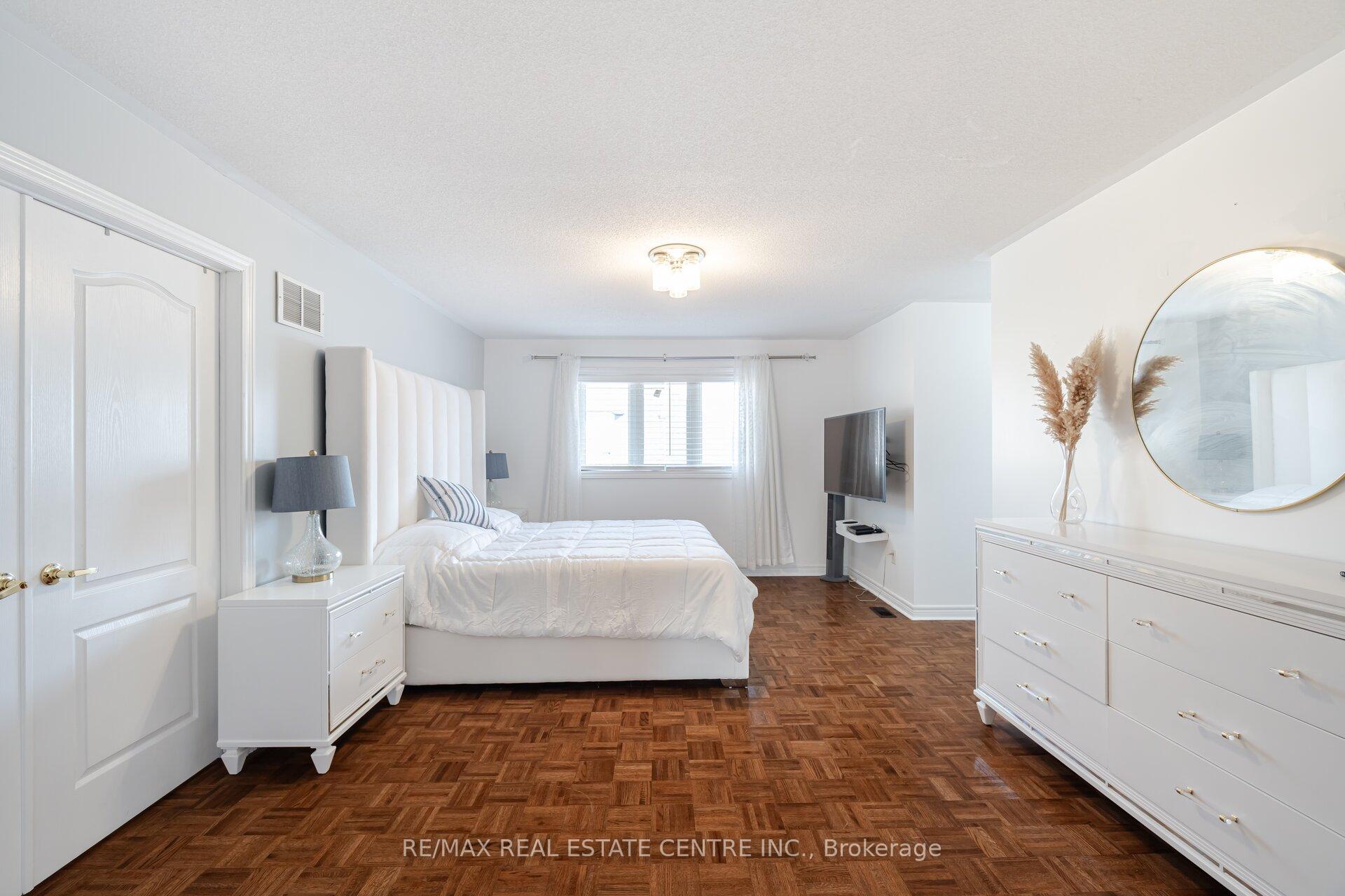 Photo 18 of 7 Prince Edward Boulevard, Brampton, Bram East — HOMEH