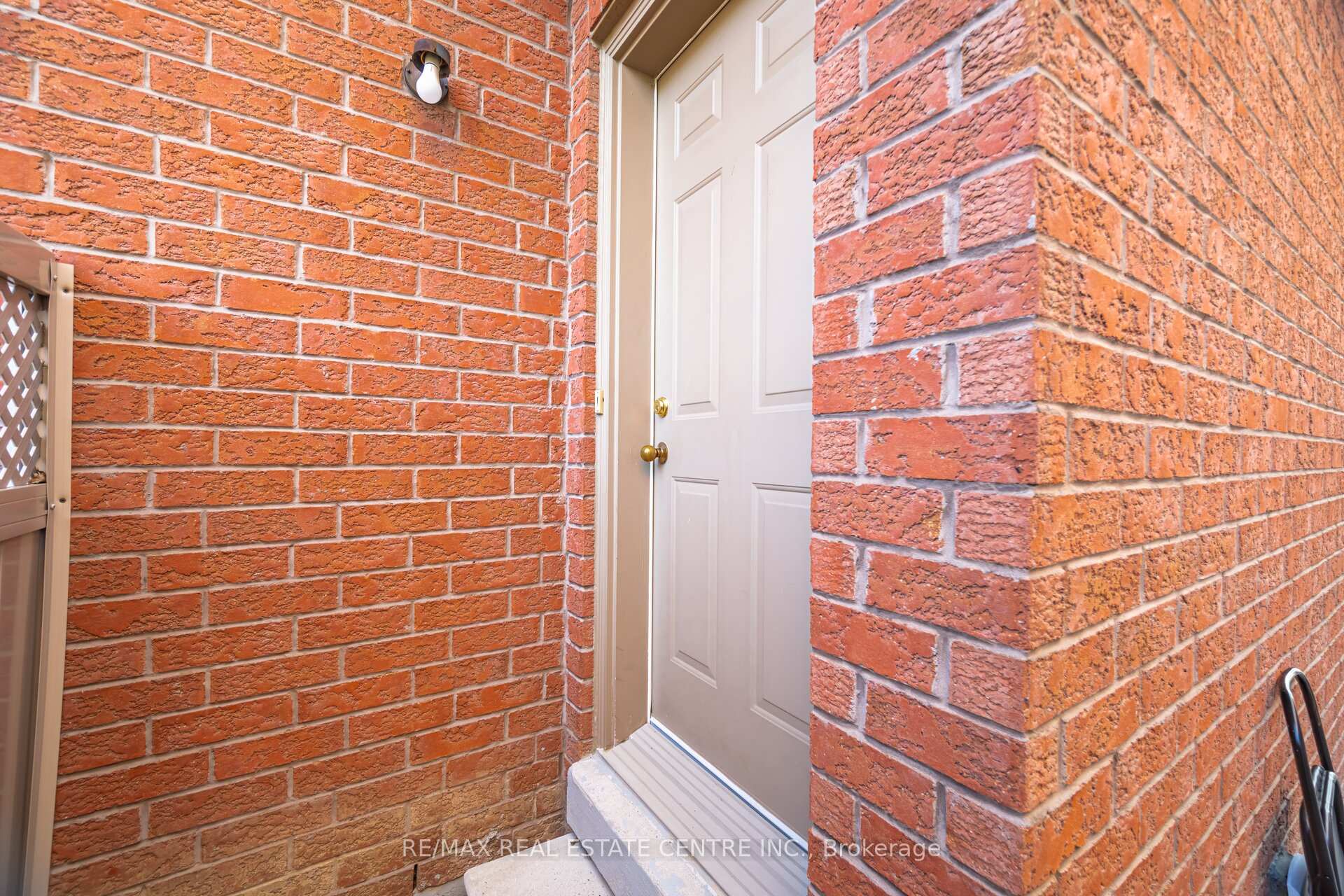 Photo 30 of 7 Prince Edward Boulevard, Brampton, Bram East — HOMEH