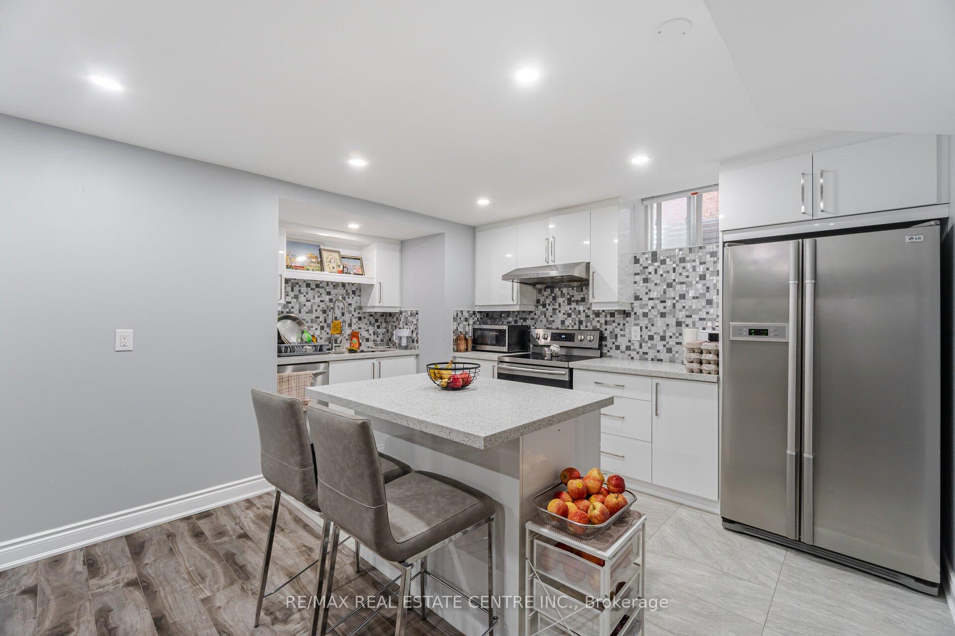 Photo 33 of 7 Prince Edward Boulevard, Brampton, Bram East — HOMEH