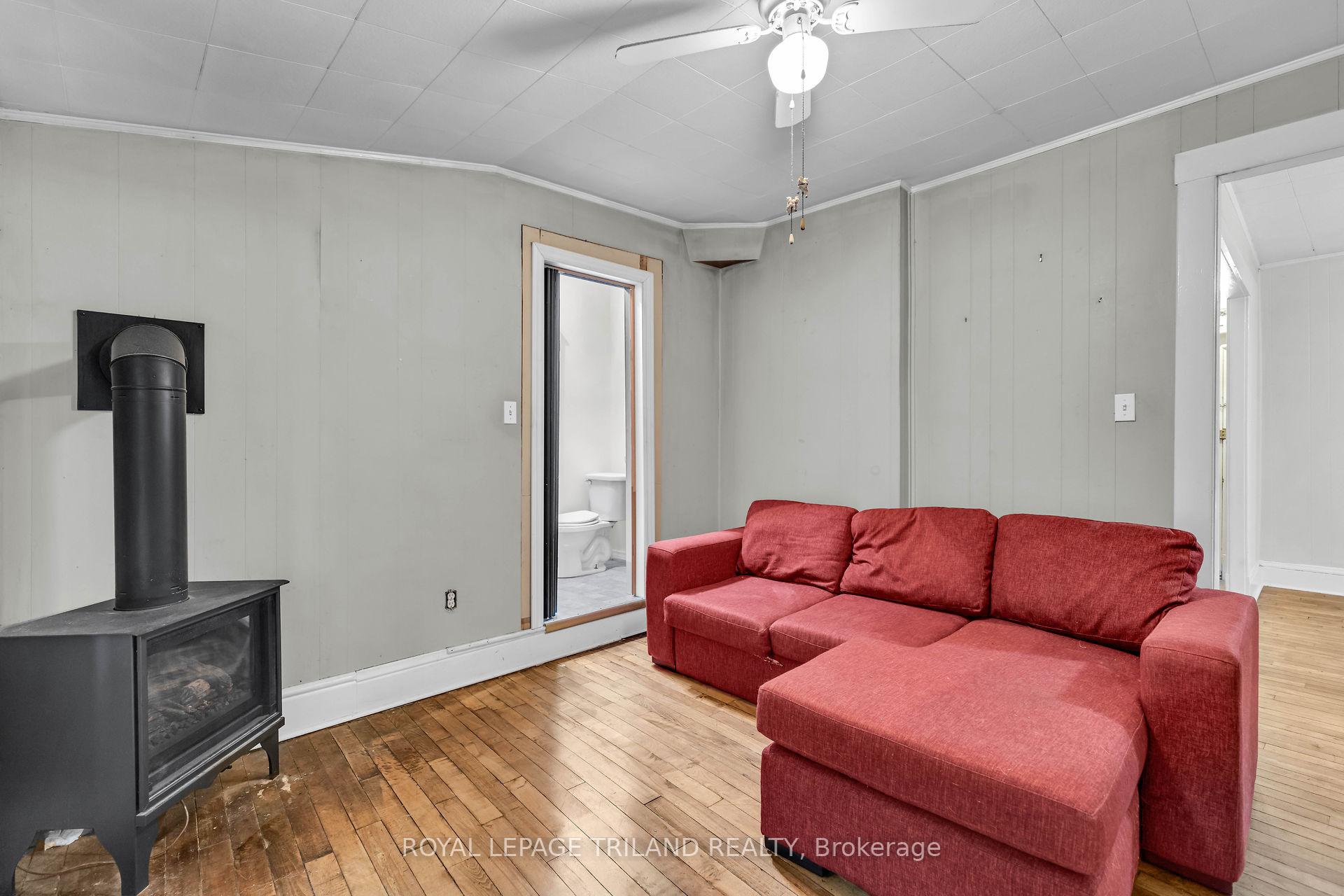 Photo 6 of Unit B, 101 Scott Street, St. Thomas — HOMEH