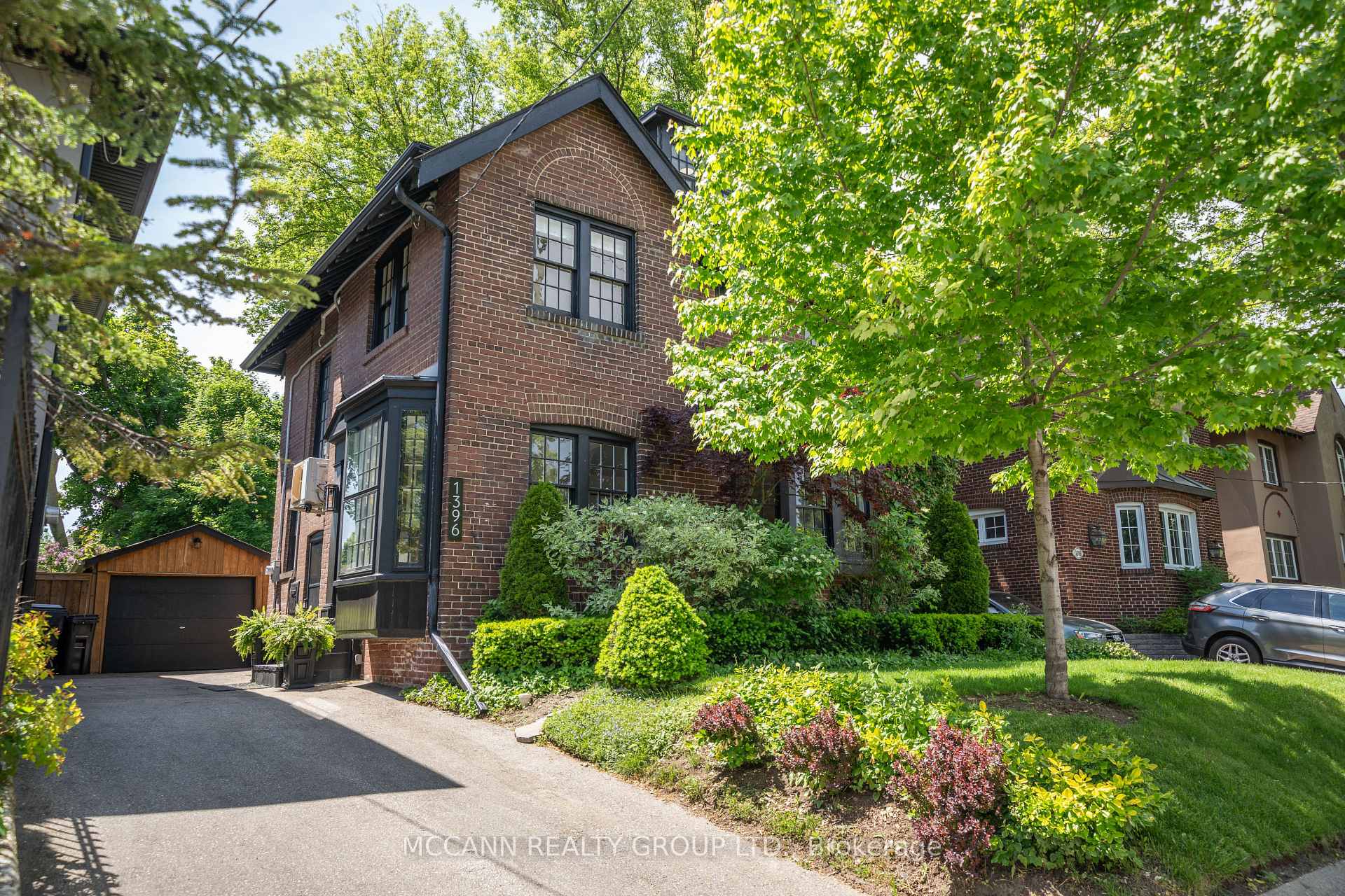 Photo 1 of 1396 Mount Pleasant Road, Toronto, Lawrence Park South — HOMEH