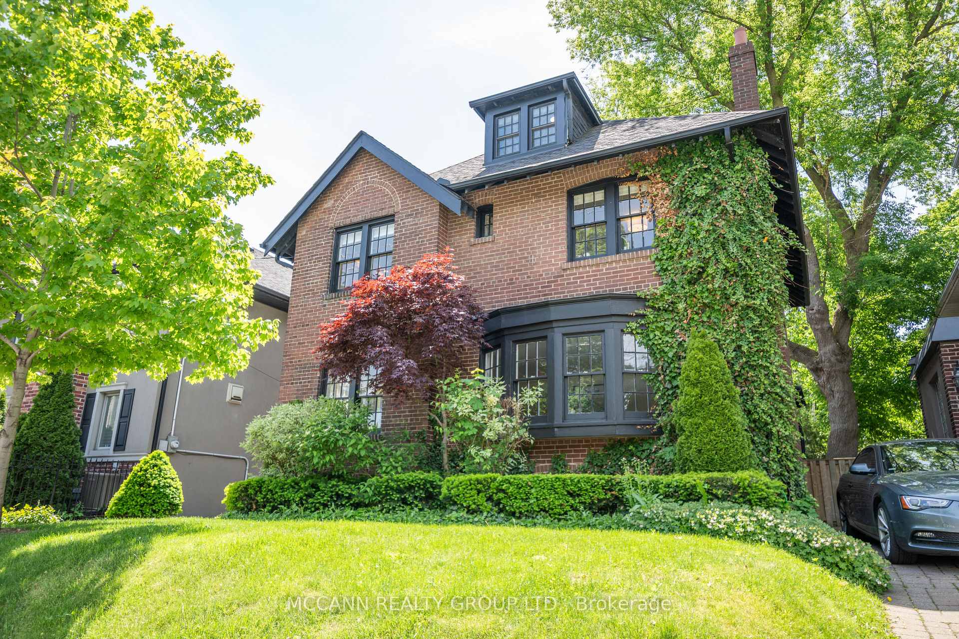 Photo 2 of 1396 Mount Pleasant Road, Toronto, Lawrence Park South — HOMEH