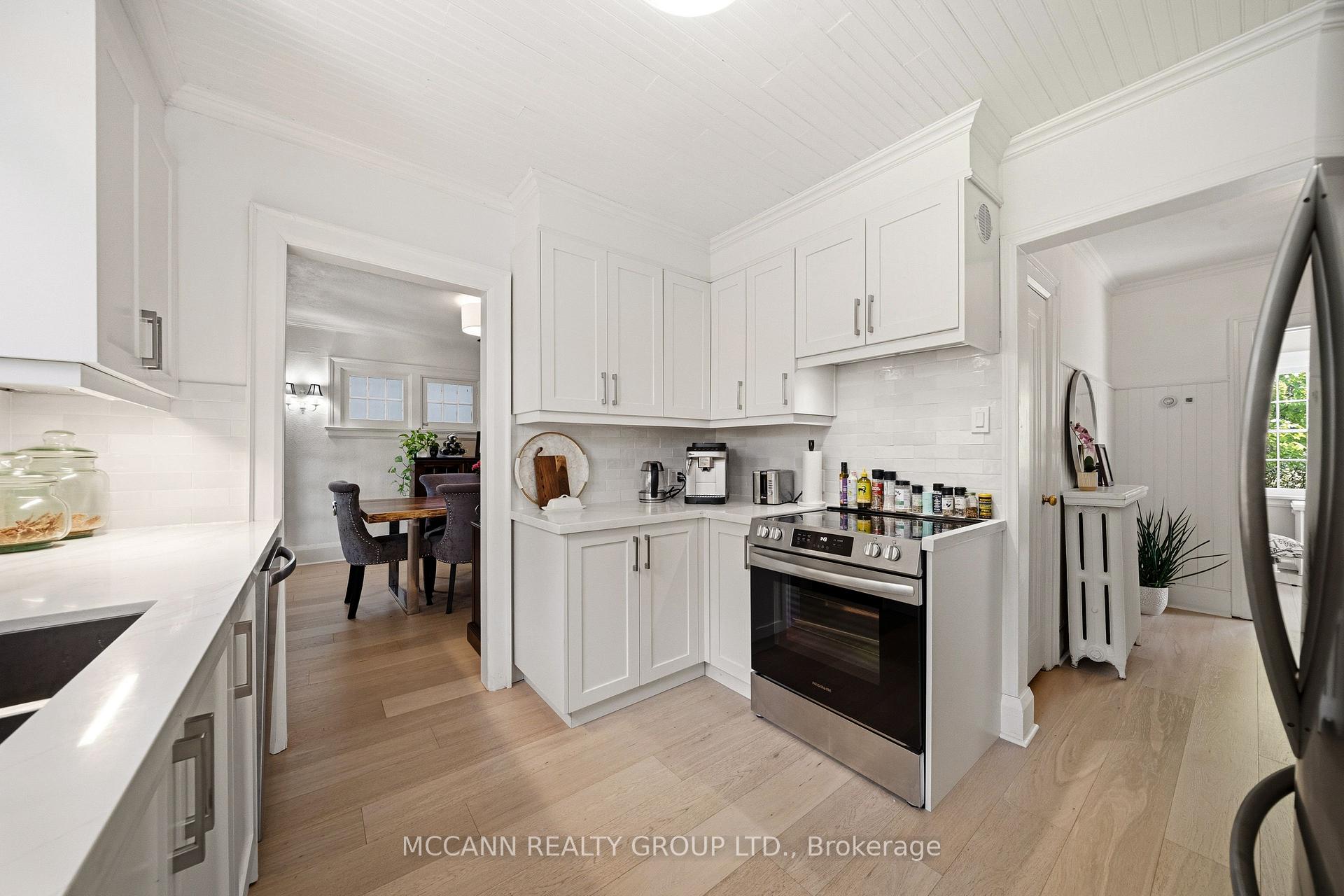 Photo 11 of 1396 Mount Pleasant Road, Toronto, Lawrence Park South — HOMEH