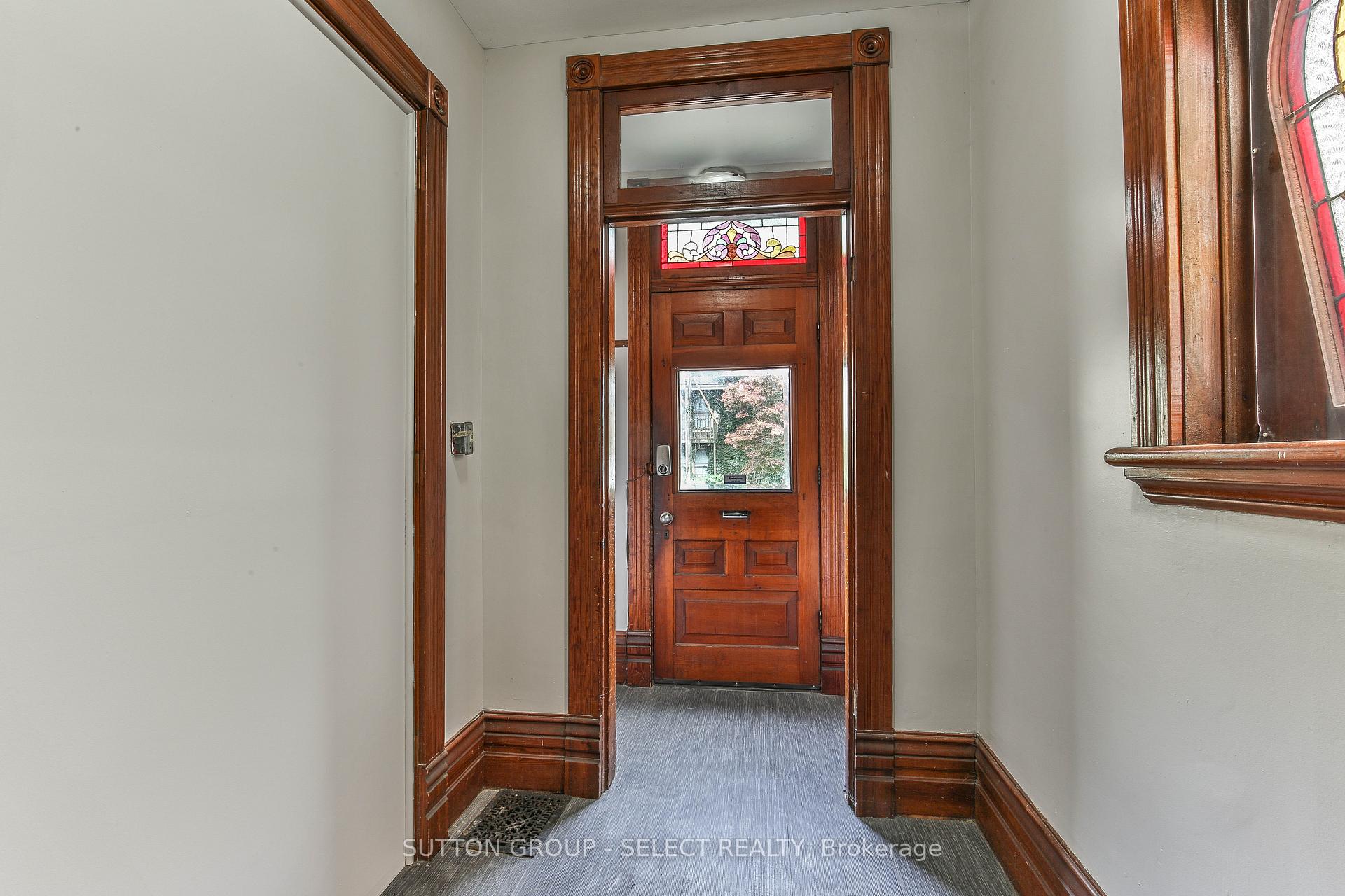 Photo 4 of 123 Mill Street, London, East F — HOMEH