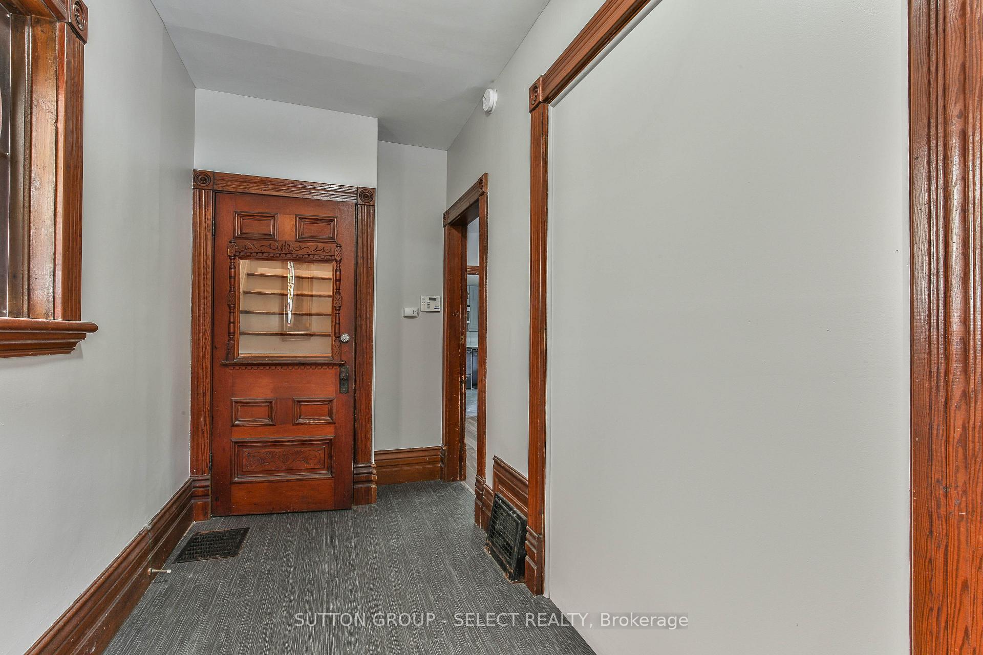 Photo 5 of 123 Mill Street, London, East F — HOMEH