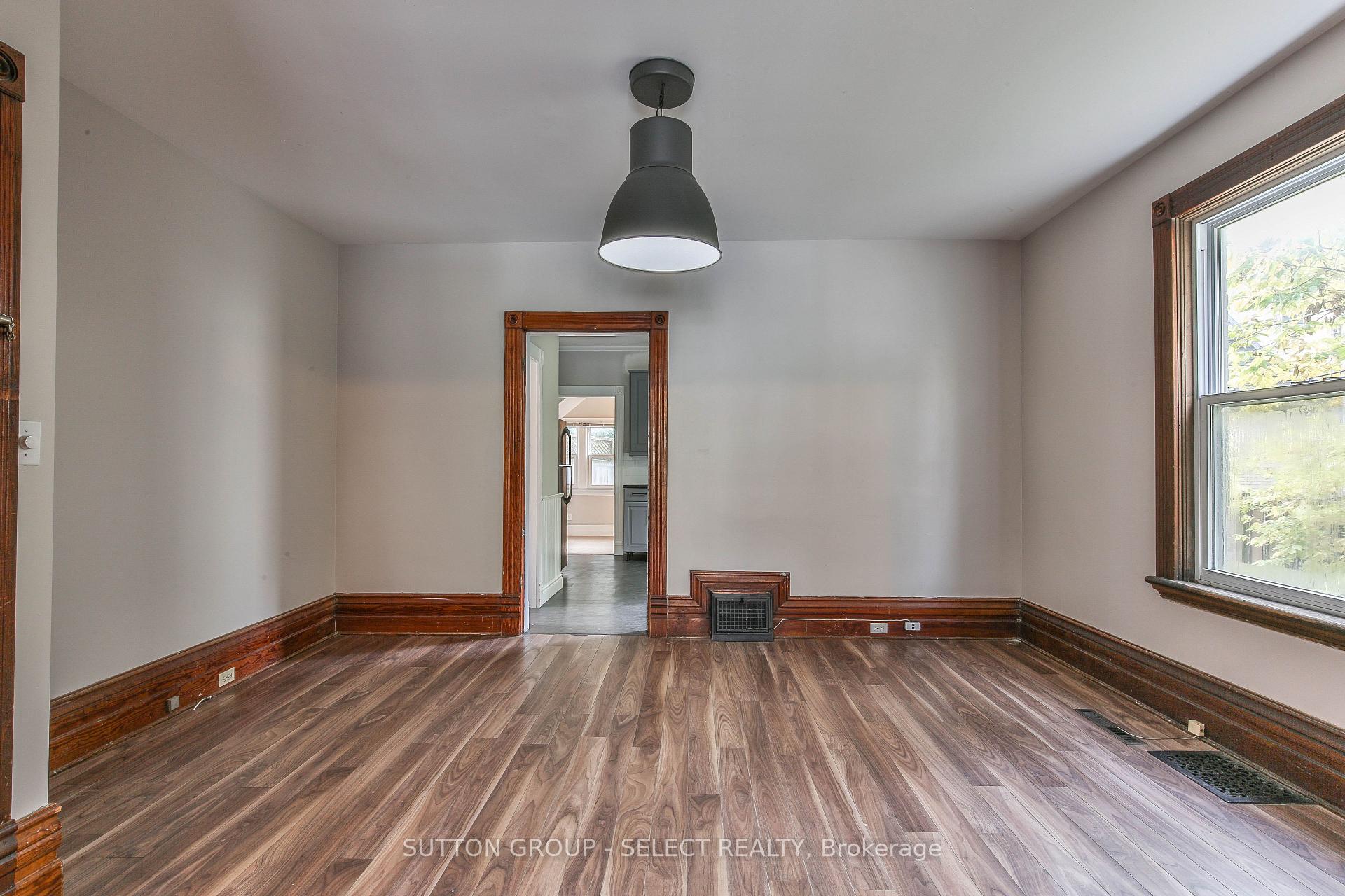 Photo 7 of 123 Mill Street, London, East F — HOMEH