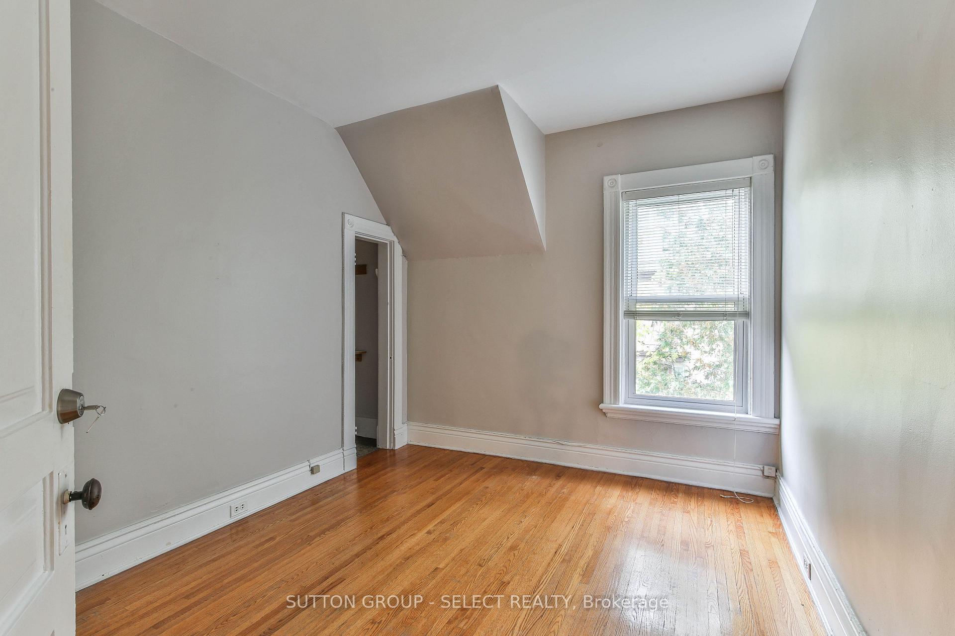 Photo 22 of 123 Mill Street, London, East F — HOMEH