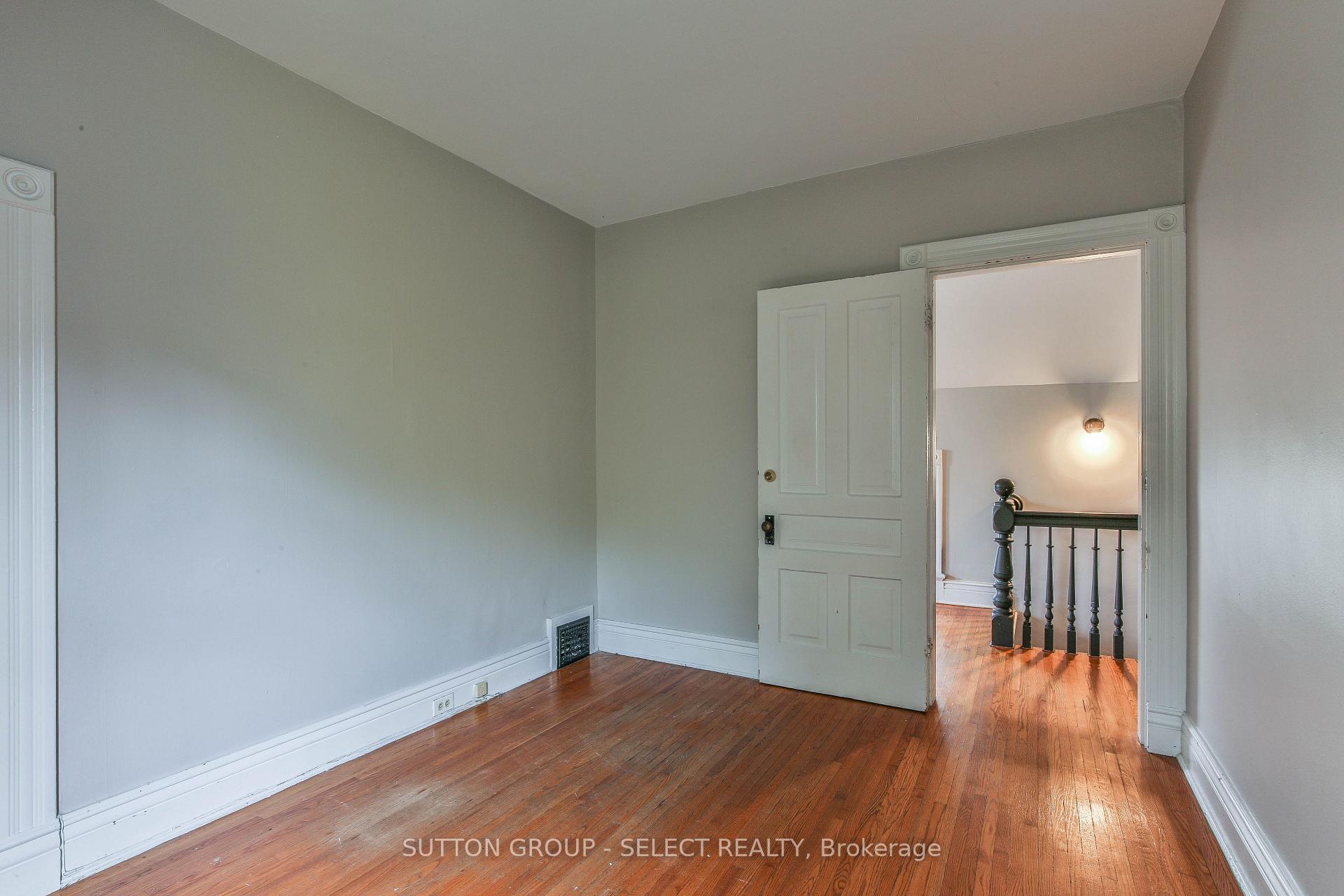 Photo 25 of 123 Mill Street, London, East F — HOMEH