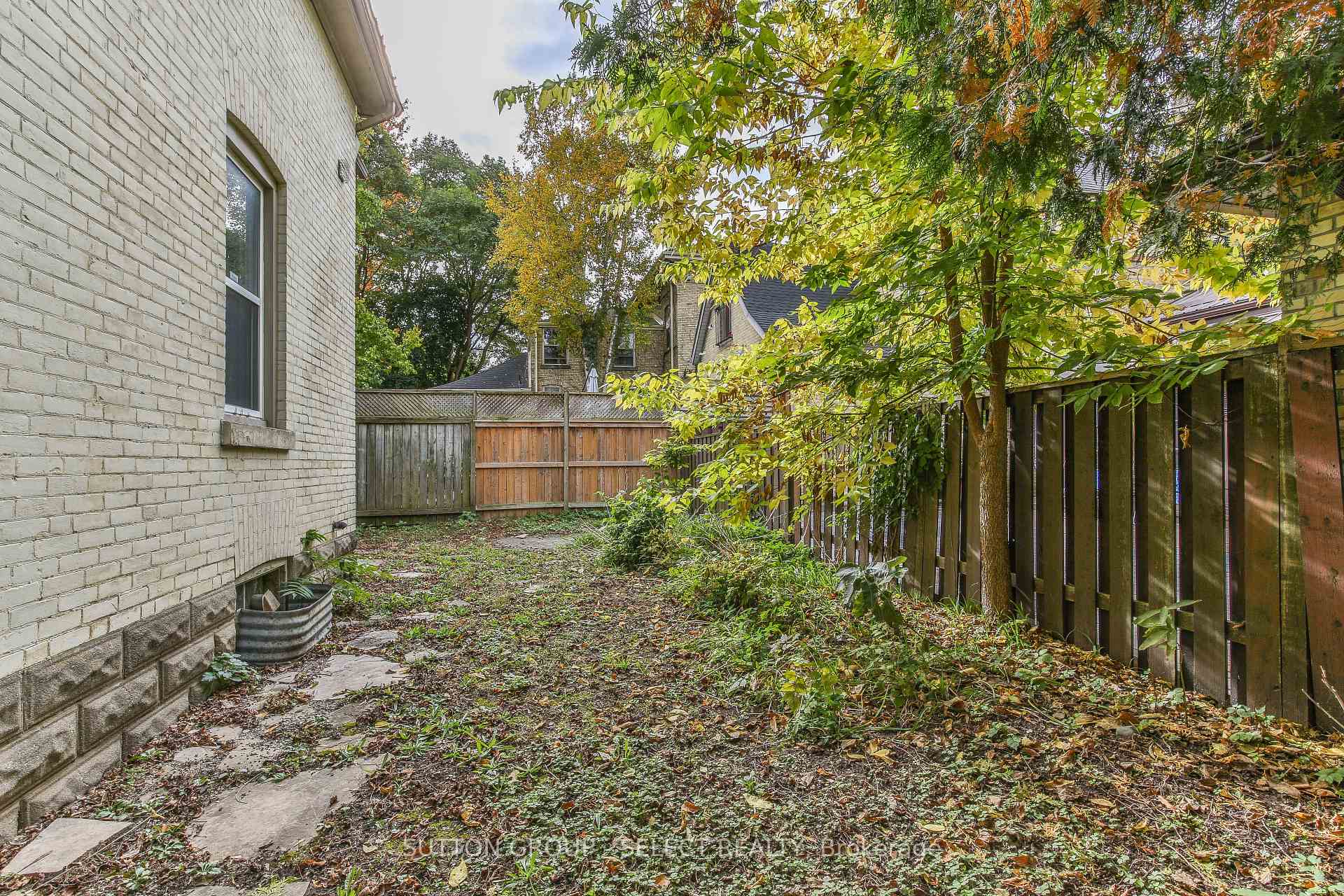 Photo 32 of 123 Mill Street, London, East F — HOMEH